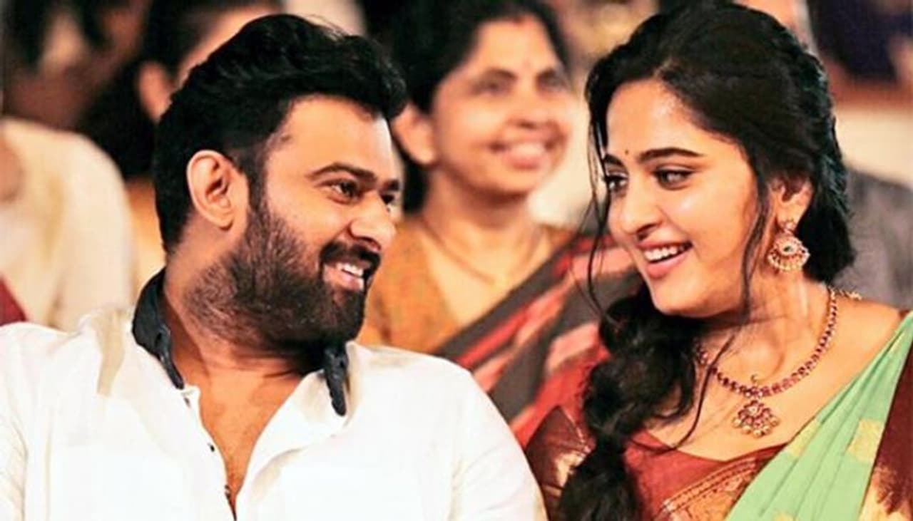 <p>ಅನುಷ್ಕಾ ಶೆಟ್ಟಿ ಹಾಗೂ ಪ್ರಭಾಸ್ ಮೋಸ್ಟ್ ಅಡೋರಬಲ್ ಅನ್ಸ್ಕ್ರೀನ್ ಕಪಲ್.</p> <p>ಅನುಷ್ಕಾ ಶೆಟ್ಟಿ ಹಾಗೂ ಪ್ರಭಾಸ್ ಮೋಸ್ಟ್ ಅಡೋರಬಲ್ ಅನ್ಸ್ಕ್ರೀನ್ ಕಪಲ್.</p>