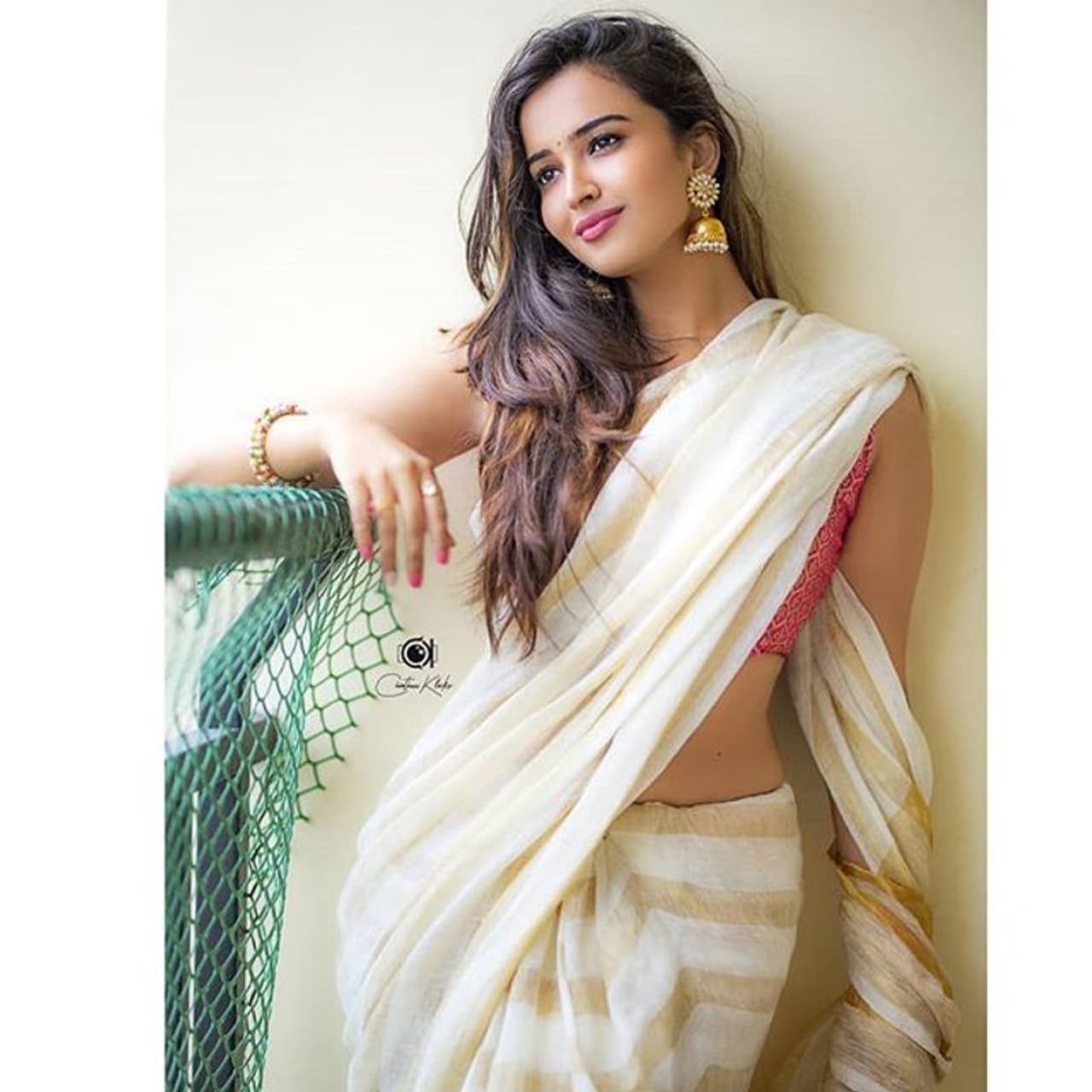 (Courtesy: Instagram)రంగస్థలం చిత్రంలో పూజిత ఆది పినిశెట్టి లవర్ పాత్రలో నటించింది. (Courtesy: Instagram)రంగస్థలం చిత్రంలో పూజిత ఆది పినిశెట్టి లవర్ పాత్రలో నటించింది.