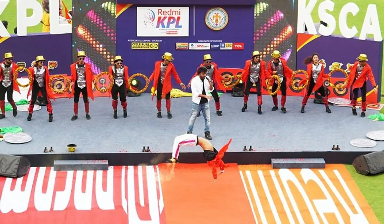 KPL ಉದ್ಘಾಟನಾ ಸಮಾರಂಭದಲ್ಲಿ ರ್ಯಾಪರ್ ಚಂದನ್ ಶೆಟ್ಟಿಯಿಂದ ಅದ್ಭುತ ಪರ್ಫಾಮೆನ್ಸ್ KPL ಉದ್ಘಾಟನಾ ಸಮಾರಂಭದಲ್ಲಿ ರ್ಯಾಪರ್ ಚಂದನ್ ಶೆಟ್ಟಿಯಿಂದ ಅದ್ಭುತ ಪರ್ಫಾಮೆನ್ಸ್