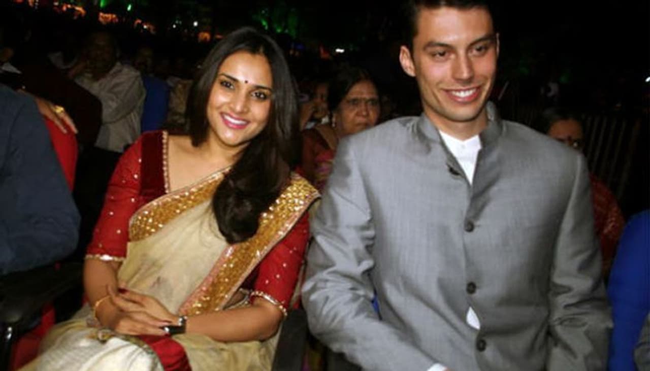 <p>ಮೋದಿ ಜೀ.. ನಿಮಗೆ ಜನ್ಮದಿನದ ಶುಭಾಶಗಳು ಎಂದು ರಮ್ಯಾ ಸೋಶಿಯಲ್ ಮೀಡಿಯಾ ಮೂಲಕ ಶುಭಾಶಯ ಕೋರಿದ್ದಾರೆ. </p> <p>ಮೋದಿ ಜೀ.. ನಿಮಗೆ ಜನ್ಮದಿನದ ಶುಭಾಶಗಳು ಎಂದು ರಮ್ಯಾ ಸೋಶಿಯಲ್ ಮೀಡಿಯಾ ಮೂಲಕ ಶುಭಾಶಯ ಕೋರಿದ್ದಾರೆ. </p>