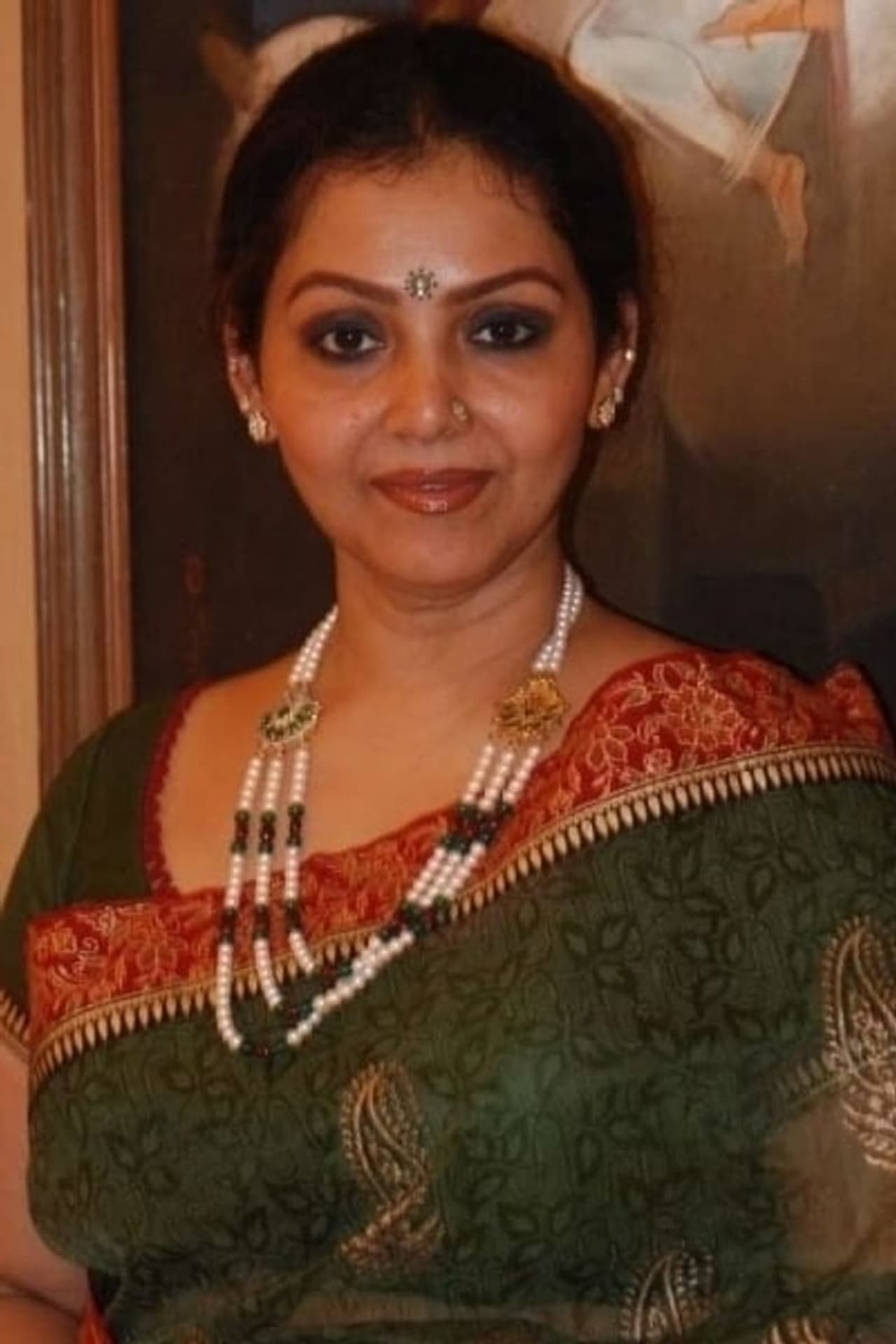 <p>இப்போது எத்தனையோ பல திறமையான செய்தி வாசிப்பாளர்கள் இருந்தாலும், என்றென்றும் மக்கள் மனதை விட்டு நீங்காத இடம்பிடித்த செய்தியாளராக, நிர்மலா பெரியசாமி, பாத்திமா பாபு போன்ற சிலர் உள்ளனர். இவர்களில் செய்தி வாசிப்பை தாண்டி, நடிப்பிலும் கலக்கியுள்ளவர் பாத்திமா பாபு. </p> <p>இப்போது எத்தனையோ பல திறமையான செய்தி வாசிப்பாளர்கள் இருந்தாலும், என்றென்றும் மக்கள் மனதை விட்டு நீங்காத இடம்பிடித்த செய்தியாளராக, நிர்மலா பெரியசாமி, பாத்திமா பாபு போன்ற சிலர் உள்ளனர். இவர்களில் செய்தி வாசிப்பை தாண்டி, நடிப்பிலும் கலக்கியுள்ளவர் பாத்திமா பாபு. </p>