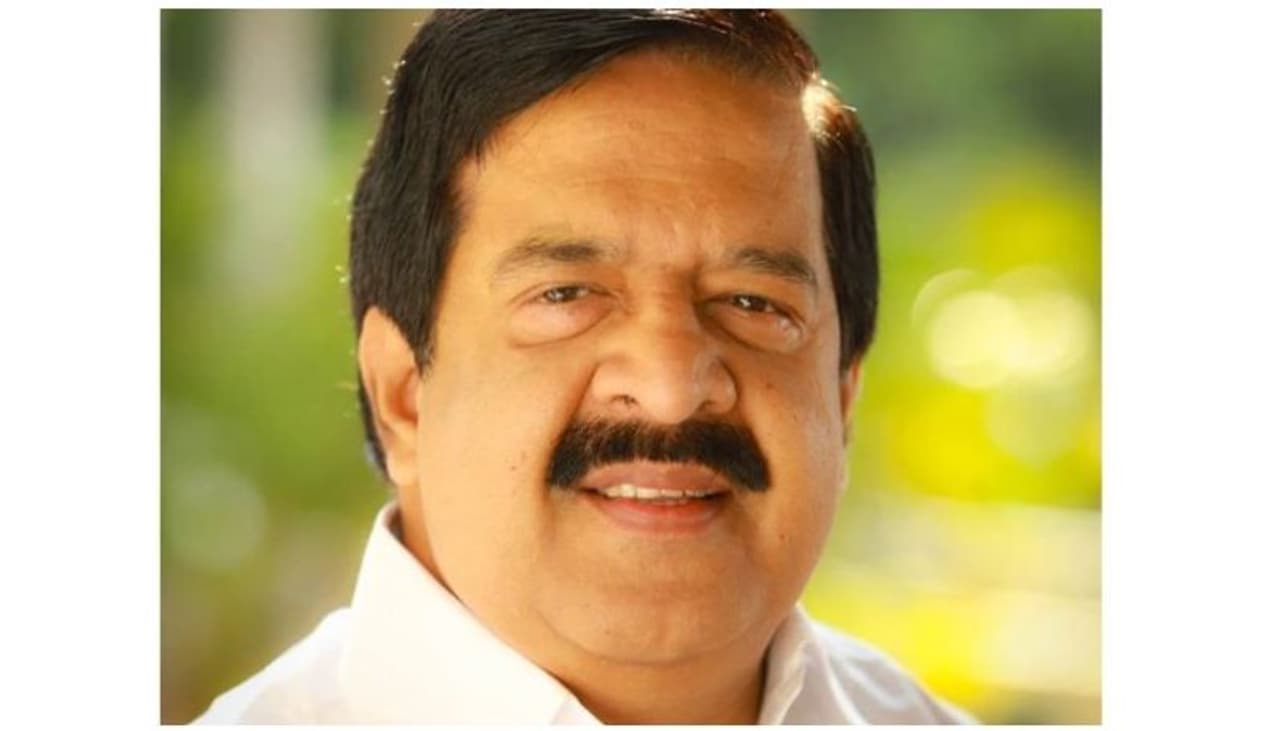 <p>മുൻ മന്ത്രി കെ എം മാണിക്കെതിരായ ബാര്കോഴ കേസിന് പിന്നിൽ പ്രതിപക്ഷ നേതാവ് രമേശ് ചെന്നിത്തലയാണെന്നാണ് കേരളാ കോൺഗ്രസിന്റെ അന്വേഷണ റിപ്പോര്ട്ടില് പറയുന്നത്.</p> <p>മുൻ മന്ത്രി കെ എം മാണിക്കെതിരായ ബാര്കോഴ കേസിന് പിന്നിൽ പ്രതിപക്ഷ നേതാവ് രമേശ് ചെന്നിത്തലയാണെന്നാണ് കേരളാ കോൺഗ്രസിന്റെ അന്വേഷണ റിപ്പോര്ട്ടില് പറയുന്നത്.</p>