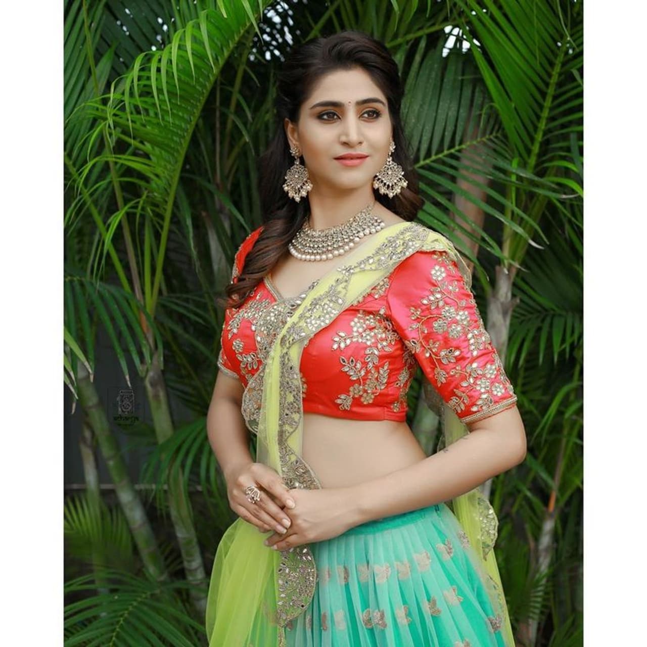 (Courtesy:Instagram) వర్షిణి మోడల్ గా తన కెరీర్ ప్రారంభించింది. (Courtesy:Instagram) వర్షిణి మోడల్ గా తన కెరీర్ ప్రారంభించింది.