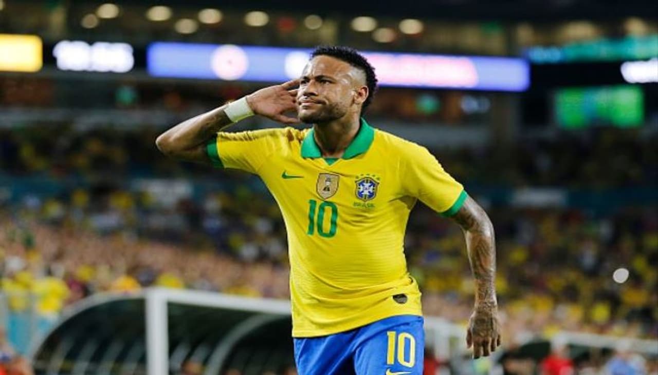 <p>Brazil's star striker and playmaker, Neymar does not seem to get away from controversies. Meanwhile, he has seemingly embroiled himself in another one, of late.</p> <p>Brazil's star striker and playmaker, Neymar does not seem to get away from controversies. Meanwhile, he has seemingly embroiled himself in another one, of late.</p>