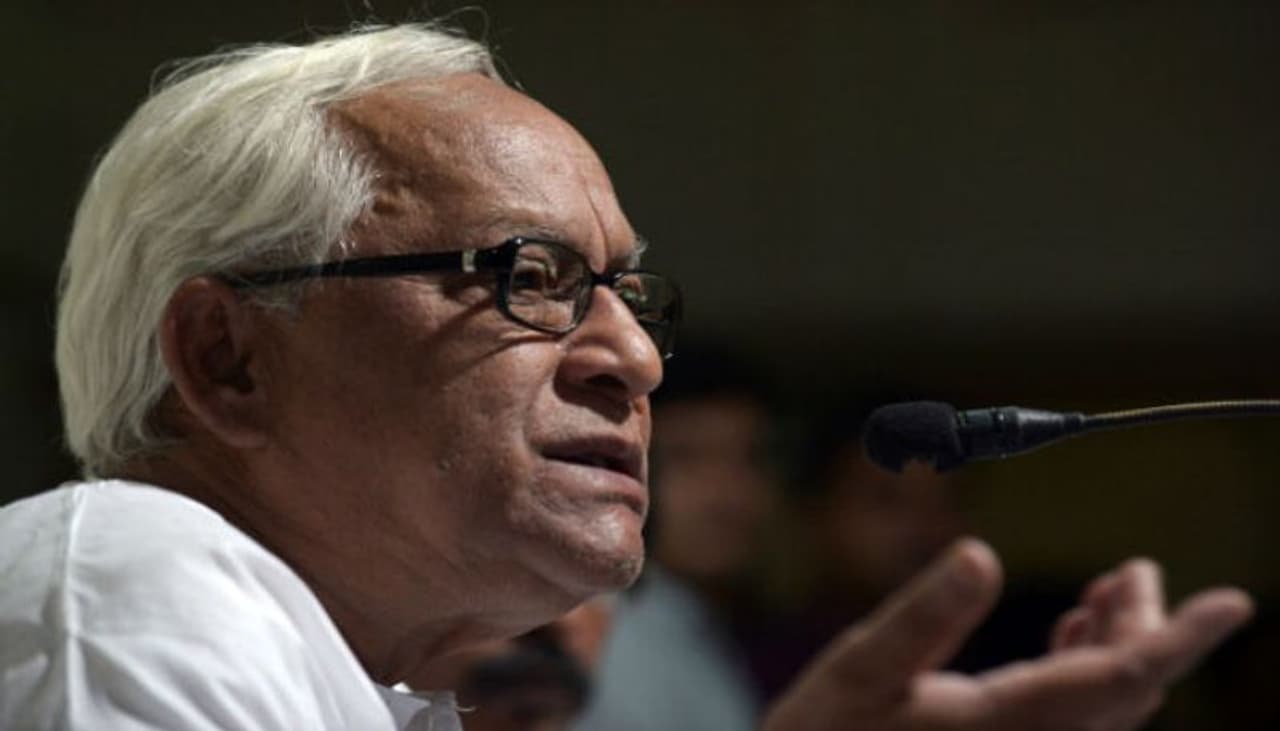 <p>According to sources, former state chief minister Buddhadeb Bhattacharya has sent a message to the party expressing his desire to attend the brigade rally. Although he is bedridden due to illness, he wants to come to the Brigade rally. <br /> </p> <p>According to sources, former state chief minister Buddhadeb Bhattacharya has sent a message to the party expressing his desire to attend the brigade rally. Although he is bedridden due to illness, he wants to come to the Brigade rally. <br /> </p>