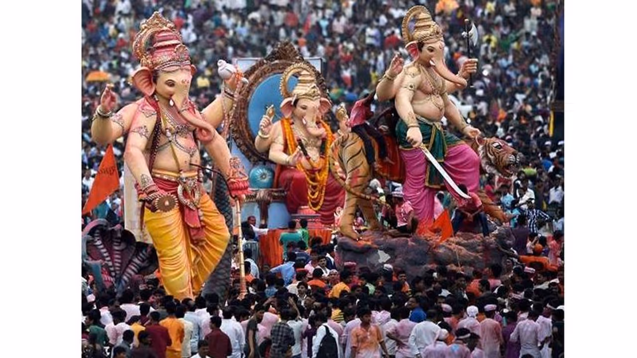 <p>Ganesh Utsav is the biggest festival in Mumbai and idol makers eagerly wait for this festival as it is a major source of their income.</p> <p>Ganesh Utsav is the biggest festival in Mumbai and idol makers eagerly wait for this festival as it is a major source of their income.</p>