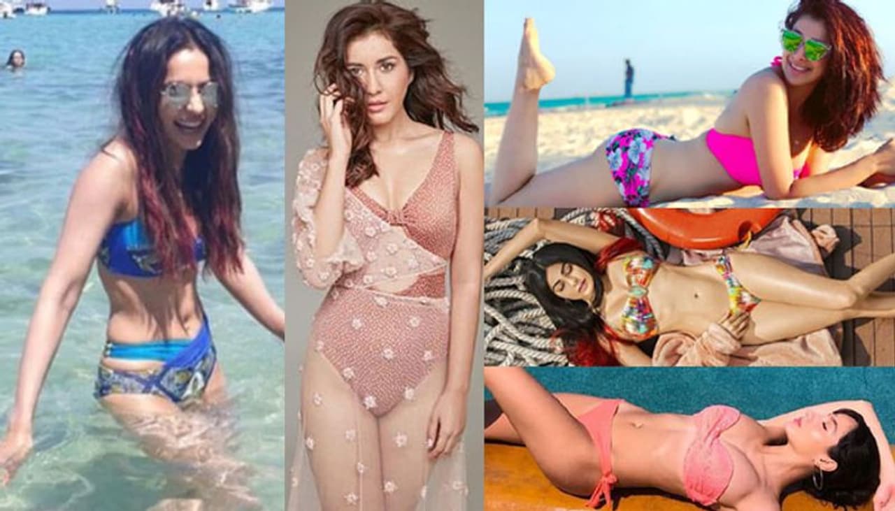తెలుగు హీరోయిన్స్ గతంలో కాస్త సెక్సీగా చూపటానికి ఆలోచించేవారు. అయితే మారిన కాలంతో.. బాలీవుడ్ హీరోయిన్స్ తో సమానంగా ఇక్కడా పోటీ పడటం మొదలెట్టారు. వెండితెరను వేడిక్కించటం కామన్ అయిపోయింది. వెండితెరపై 'బికినీలు' ధరించి ప్రేక్షకుల హృదయాలను కొల్లగొట్టటం మన హీరోయిన్స్ కి ఆనవాయితీగా మారింది. హోమ్లీ హీరోయిన్స్ సైతం బికినీ వేసి కుర్రకారుని రెచ్చగొడుతున్నారు. ఏ తెలుగు హీరోయిన్ కూడా బికినీ లేదా స్విమ్ సూట్ కి వెనకడుగు వేయటం లేదు. అలానే హాలిడేలకు వెళ్తూ అక్కడ ఎంజాయ్ చేస్తూ బికినీలు వేసి వాటిని సోషల్ మీడియా పెడుతూ ఫ్యాన్స్ ని ఎంటర్టైన్ చేస్తున్నారు. అలా బికినీలు వేసిన మన తారల ఫోటోలు ఇప్పుడు చూద్దాం!