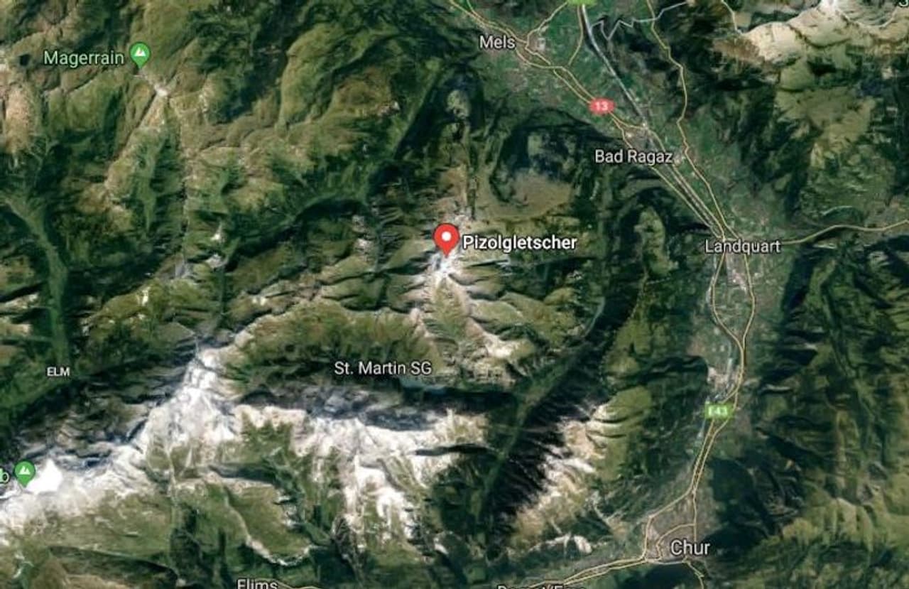 കിഴക്കൻ സ്വിറ്റ്സർലൻഡിലെ മെൽസിന് മുകളിൽ സമുദ്രനിരപ്പില് നിന്ന് 8,850 അടി ഉയരത്തില് സ്ഥിതി ചെയ്യുന്ന പിസോൾ ഹിമാനിയുടെ (Pizol glacier)അപ്രത്യക്ഷമായതിന്റെ പ്രതീകാത്മക വിടവാങ്ങൽ ചടങ്ങിനായി ആയിരക്കണക്കിന് പേരാണ് എത്തിച്ചേര്ന്നത്. കിഴക്കൻ സ്വിറ്റ്സർലൻഡിലെ മെൽസിന് മുകളിൽ സമുദ്രനിരപ്പില് നിന്ന് 8,850 അടി ഉയരത്തില് സ്ഥിതി ചെയ്യുന്ന പിസോൾ ഹിമാനിയുടെ (Pizol glacier)അപ്രത്യക്ഷമായതിന്റെ പ്രതീകാത്മക വിടവാങ്ങൽ ചടങ്ങിനായി ആയിരക്കണക്കിന് പേരാണ് എത്തിച്ചേര്ന്നത്.