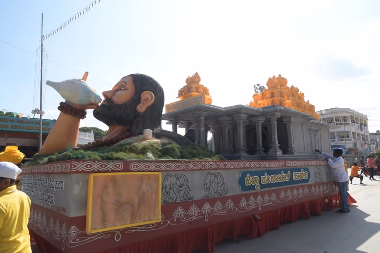 ಹಾವೇರಿ ಜಿಲ್ಲೆಯಿಂದ ಕನಕದಾಸರಿಗೆ ನಮನ