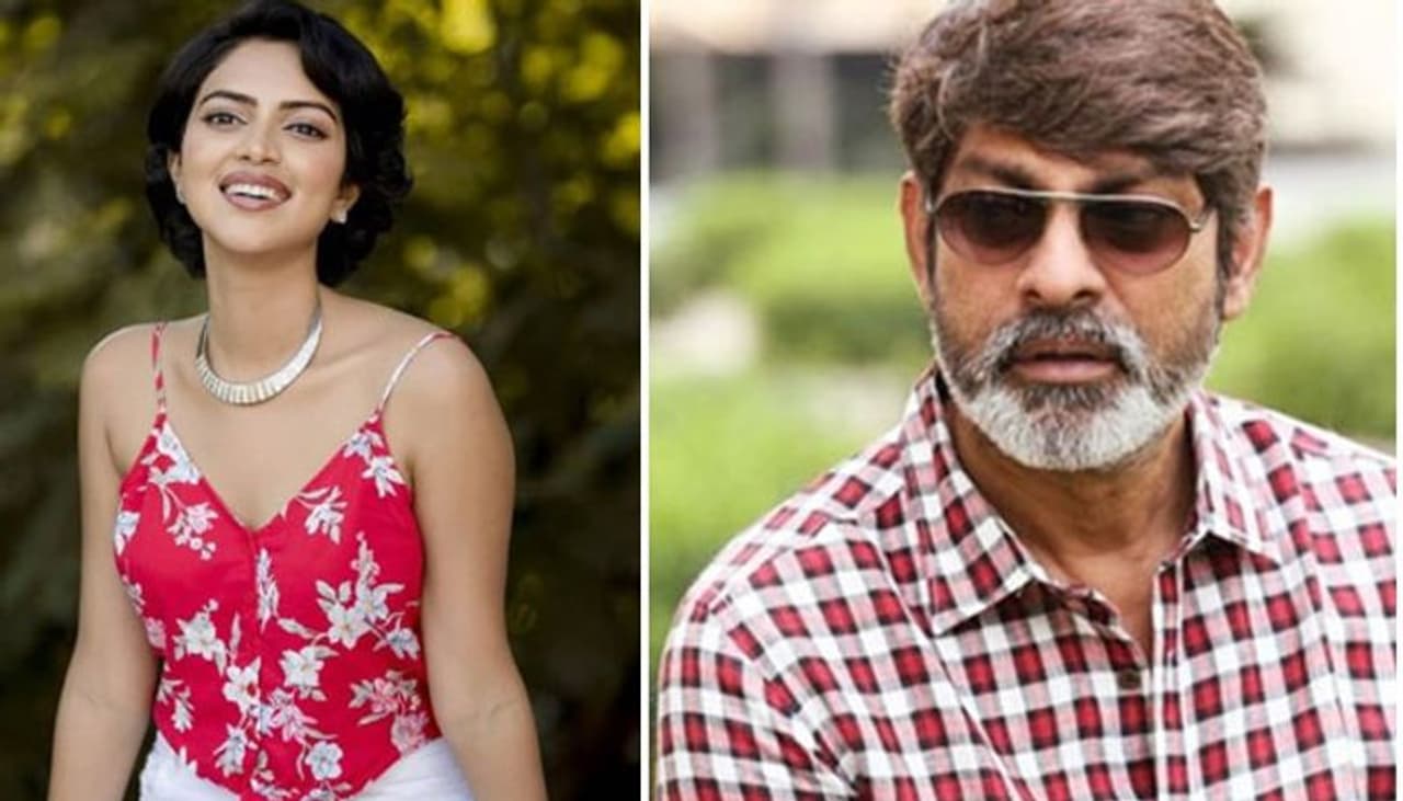 ఒకప్పుడు హాలీవుడ్ బి గ్రేడ్ సినిమాలకే పరిమితమయిన శృగార సన్నివేశాలు ఆ తర్వాత బాలీవుడ్ అందిపుచ్చుకుంది. టాలీవుడ్ కూడా కాస్త శృతిమించుదామని ట్రై చేసింది కానీ వర్కవుట్ కాకపోవటంతో ఆగిపోయింది. ముఖ్యంగా మెయిన్ స్ట్రీమ్ లో ఉన్న స్టార్స్ ఎవరూ ఇలాంటివి ఎంకరేజ్ చెయ్యలేదు. తమ సినిమాల్లో వాటికి చోటివ్వలేదు. ఫ్యామిలీ ఆడియన్స్ దూరమవుతారని భయపడ్డారు. కానీ వెబ్ సీరిస్ లు వచ్చాక...ఎంటర్టైన్మెంట్ పర్శనల్ గా ఎవరికి వారు చూసుకునే సెల్ ఫోన్ కు మారక పరిస్దితి మారింది. చాటుమాటు శృంగారం కళ్లముందు ఆవిష్కారం అవుతోంది. ఇప్పటికే హిందీలో మొదలైన ఈ హవా...ఇప్పుడు తెలుగులోకు రాబోతోంది. ఒకప్పుడు హాలీవుడ్ బి గ్రేడ్ సినిమాలకే పరిమితమయిన శృగార సన్నివేశాలు ఆ తర్వాత బాలీవుడ్ అందిపుచ్చుకుంది. టాలీవుడ్ కూడా కాస్త శృతిమించుదామని ట్రై చేసింది కానీ వర్కవుట్ కాకపోవటంతో ఆగిపోయింది. ముఖ్యంగా మెయిన్ స్ట్రీమ్ లో ఉన్న స్టార్స్ ఎవరూ ఇలాంటివి ఎంకరేజ్ చెయ్యలేదు. తమ సినిమాల్లో వాటికి చోటివ్వలేదు. ఫ్యామిలీ ఆడియన్స్ దూరమవుతారని భయపడ్డారు. కానీ వెబ్ సీరిస్ లు వచ్చాక...ఎంటర్టైన్మెంట్ పర్శనల్ గా ఎవరికి వారు చూసుకునే సెల్ ఫోన్ కు మారక పరిస్దితి మారింది. చాటుమాటు శృంగారం కళ్లముందు ఆవిష్కారం అవుతోంది. ఇప్పటికే హిందీలో మొదలైన ఈ హవా...ఇప్పుడు తెలుగులోకు రాబోతోంది.