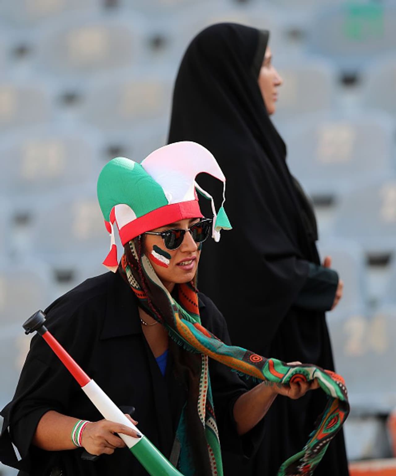 സൗദി അറേബ്യയില് അടുത്തിടെയുണ്ടായ അധികാര കൈമാറ്റത്തോടെയാണ് സ്ത്രീകള്ക്ക് സ്വന്തം രാജ്യത്ത് സ്വതന്ത്രരായി നടക്കാനുള്ള അവകാശം ലഭിച്ചത്. (Photo by Amin M. Jamali/Getty Images) സൗദി അറേബ്യയില് അടുത്തിടെയുണ്ടായ അധികാര കൈമാറ്റത്തോടെയാണ് സ്ത്രീകള്ക്ക് സ്വന്തം രാജ്യത്ത് സ്വതന്ത്രരായി നടക്കാനുള്ള അവകാശം ലഭിച്ചത്. (Photo by Amin M. Jamali/Getty Images)