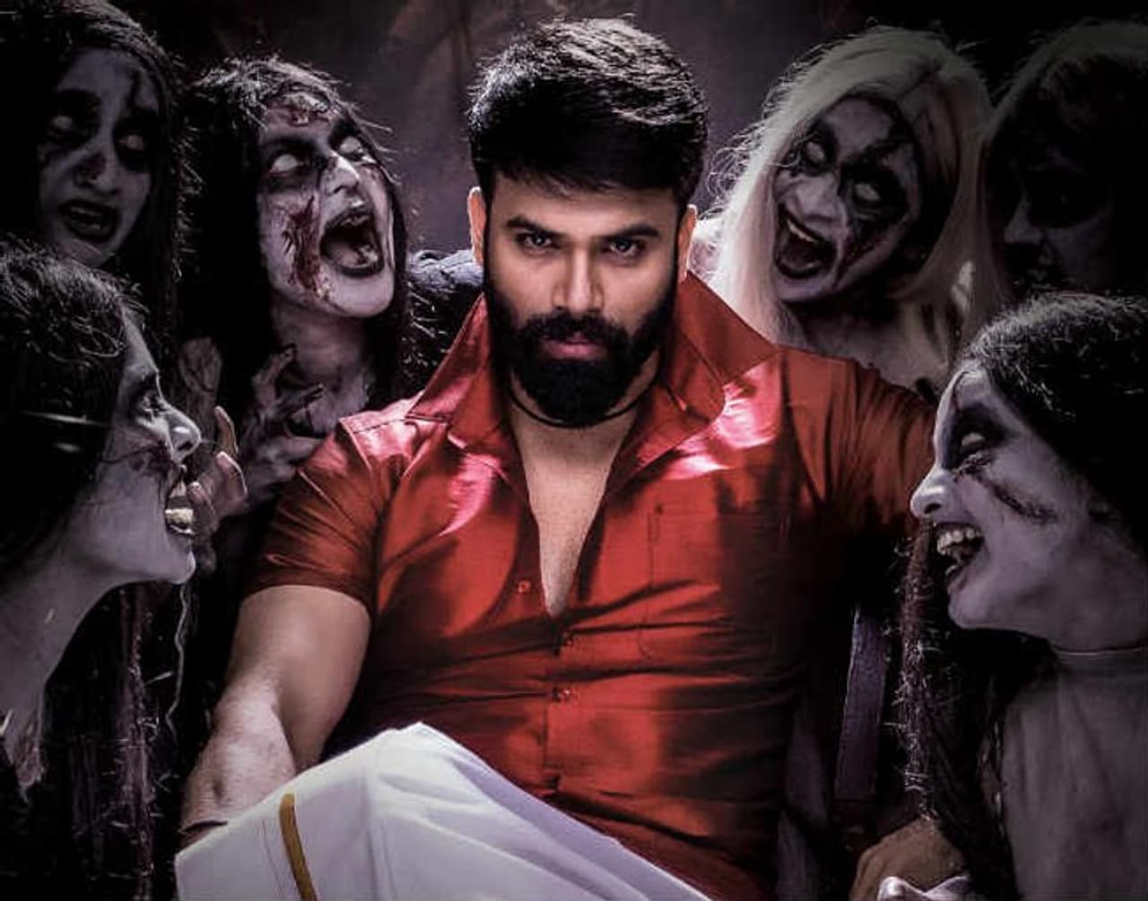 ఏంటో ఈ మధ్యన దెయ్యాలన్నీ పూర్తి స్దాయి కమిడియన్స్ గా మారిపోతున్నాయి. ఏ దెయ్యం చూసినా ఏముంది గర్వ కారణం...దెయ్యం జాతి సమస్తం కమెడీ క్యారక్టర్స్ మయం అన్నట్లు తయారైంది పరిస్దితి. పేరుకు హారర్ కామెడీ అంటున్నా...హారర్ అనేది ఎక్కడా కనపడటం లేదు..నవ్వించటానికి శ్రమ పడే దెయ్యాలే కనపడుతున్నాయి. దాంతో చూస్తూంటే భవిష్యత్ లో తెలుగులో కామెడియన్స్ గా దెయ్యాలు స్దిరపడిపోతాయేమో అనిపిస్తోంది. ఇలాంటి నేపధ్యంలో మరో హారర్ కామెడీ ‘రాజుగారి గది 3’వచ్చింది. ఈ సినిమా కూడా అలాంటి బాపతేనా..నవ్విస్తుందా..భయపెడుతుందా..ఈ రెండు కాకుండా జనాలను ఏడిపిస్తుందా...ఓంకార్ అన్నయ్య ఎంతో మనసు పడి చేసిన ఈ సినిమా ఏ మేరకు జనాలకు పడుతుంది, అసలు కథేంటి విషయాలు రివ్యూలో చూద్దాం. ఏంటో ఈ మధ్యన దెయ్యాలన్నీ పూర్తి స్దాయి కమిడియన్స్ గా మారిపోతున్నాయి. ఏ దెయ్యం చూసినా ఏముంది గర్వ కారణం...దెయ్యం జాతి సమస్తం కమెడీ క్యారక్టర్స్ మయం అన్నట్లు తయారైంది పరిస్దితి. పేరుకు హారర్ కామెడీ అంటున్నా...హారర్ అనేది ఎక్కడా కనపడటం లేదు..నవ్వించటానికి శ్రమ పడే దెయ్యాలే కనపడుతున్నాయి. దాంతో చూస్తూంటే భవిష్యత్ లో తెలుగులో కామెడియన్స్ గా దెయ్యాలు స్దిరపడిపోతాయేమో అనిపిస్తోంది. ఇలాంటి నేపధ్యంలో మరో హారర్ కామెడీ ‘రాజుగారి గది 3’వచ్చింది. ఈ సినిమా కూడా అలాంటి బాపతేనా..నవ్విస్తుందా..భయపెడుతుందా..ఈ రెండు కాకుండా జనాలను ఏడిపిస్తుందా...ఓంకార్ అన్నయ్య ఎంతో మనసు పడి చేసిన ఈ సినిమా ఏ మేరకు జనాలకు పడుతుంది, అసలు కథేంటి విషయాలు రివ్యూలో చూద్దాం.