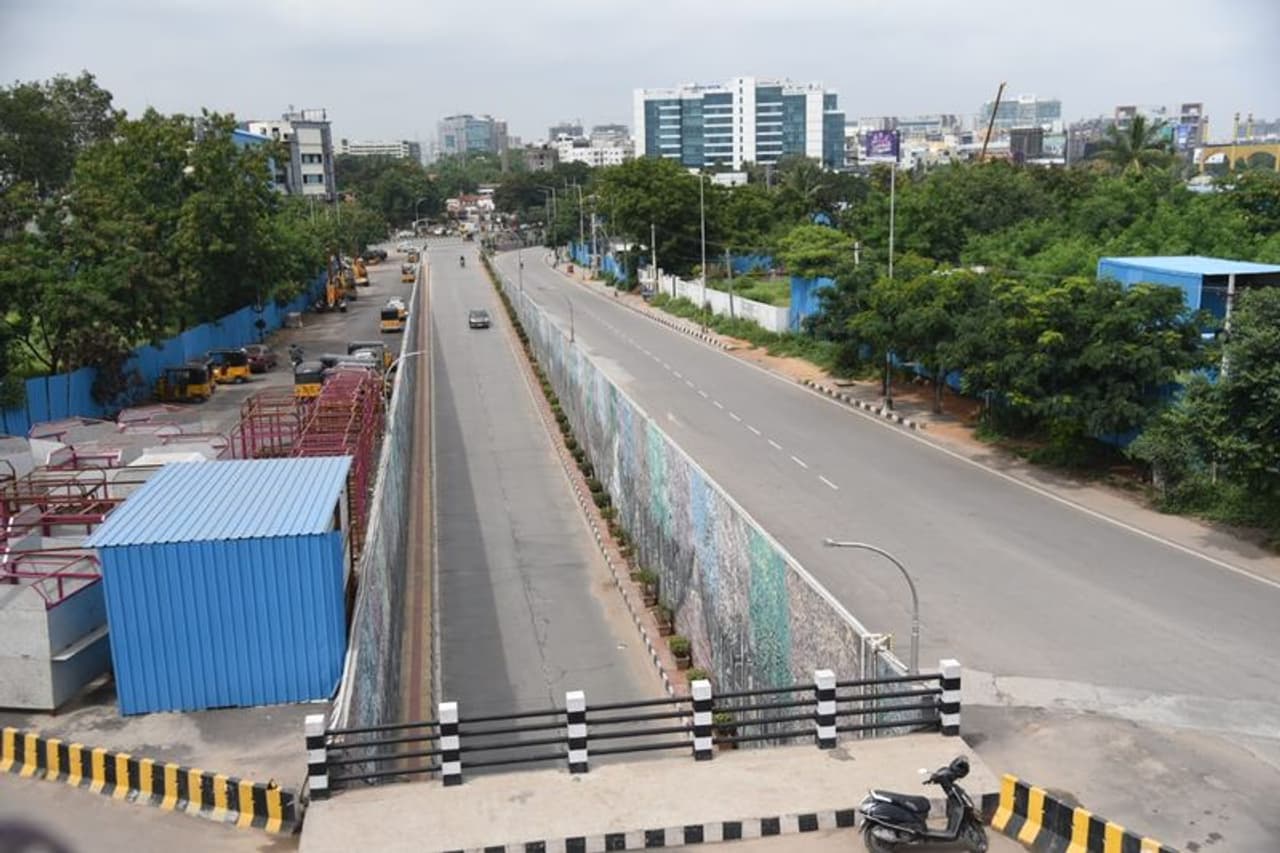 Telangana Bandh Photos: హైదరాబాద్ రోడ్డు ఇంత ఖాళీనా... Telangana Bandh Photos: హైదరాబాద్ రోడ్డు ఇంత ఖాళీనా...