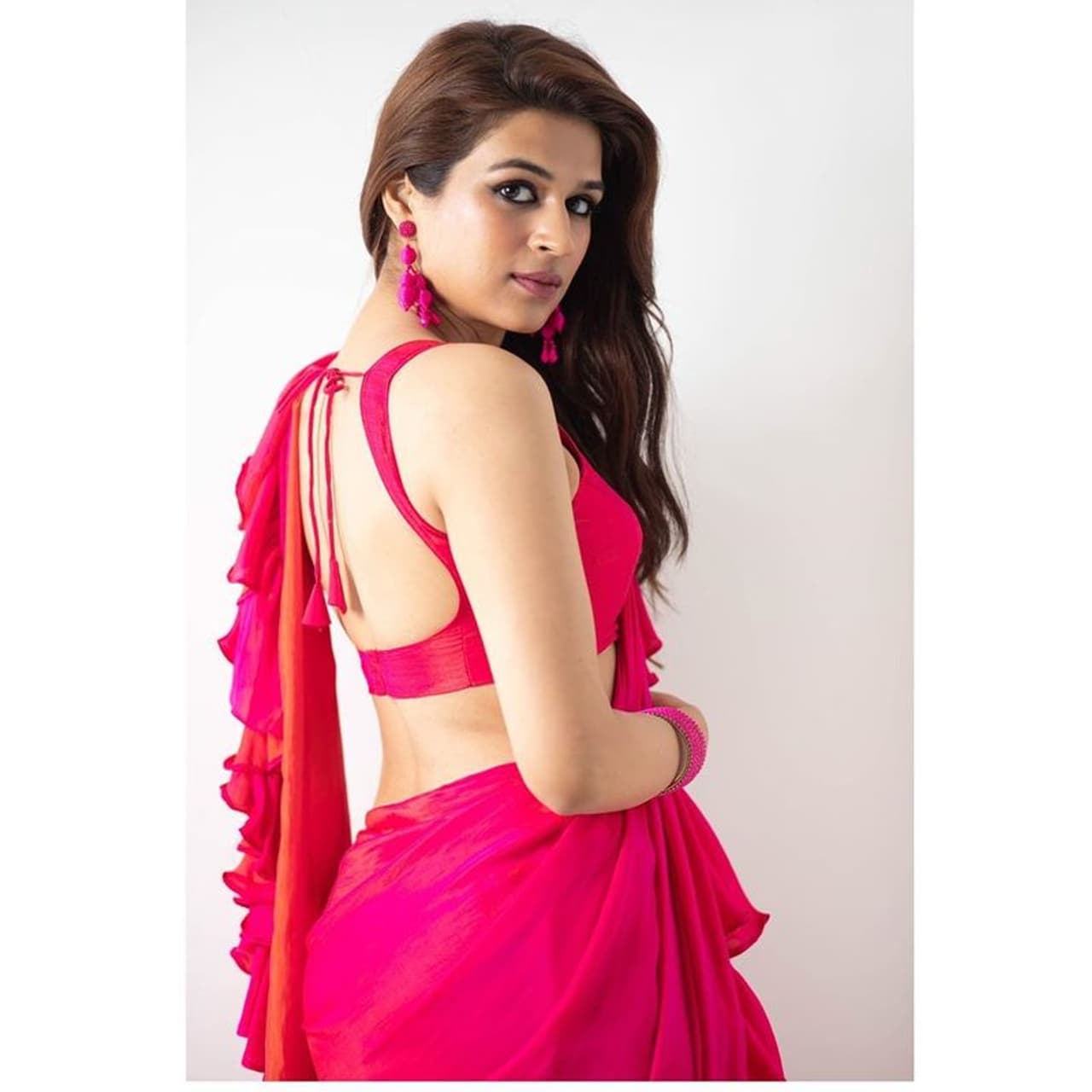 (Courtesy:Instagram)శ్రద్దా దాస్ నటించిన తొలి చిత్రం సిద్దు ఫ్రమ్ శ్రీకాకుళం. (Courtesy:Instagram)శ్రద్దా దాస్ నటించిన తొలి చిత్రం సిద్దు ఫ్రమ్ శ్రీకాకుళం.