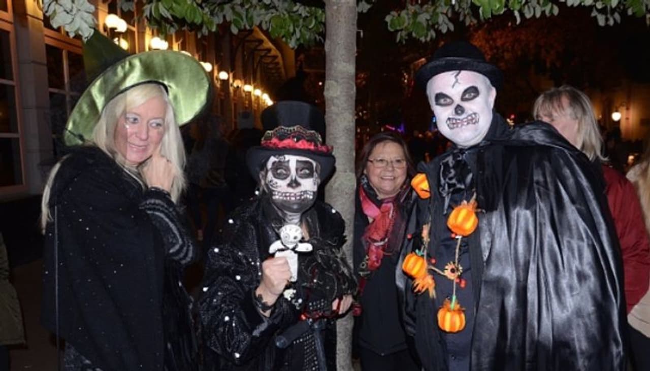 <p>Following the outbreak of the novel coronavirus, people cannot go anywhere due to the global restrictions in place surrounding the pandemic, and thus our celebrations have become limited. But won't we celebrate it at all? There are so many ways to enjoy the eve of Halloween. Here are the five unique ways that you can celebrate:</p> <p>Following the outbreak of the novel coronavirus, people cannot go anywhere due to the global restrictions in place surrounding the pandemic, and thus our celebrations have become limited. But won't we celebrate it at all? There are so many ways to enjoy the eve of Halloween. Here are the five unique ways that you can celebrate:</p>