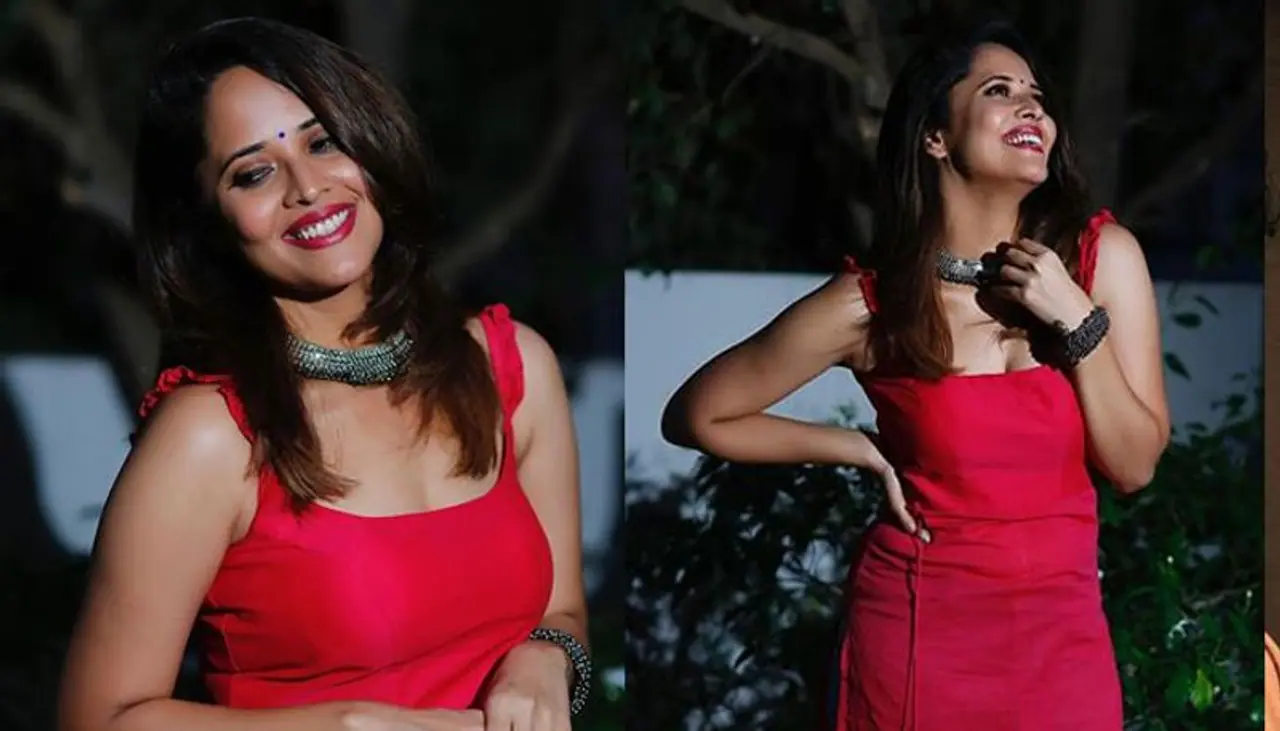 (Photo Courtesy__Instagram) అనసూయ తెలుగులో స్టార్ యాంకర్. బుల్లితెరపై యాంకర్ గా రాణిస్తూ తిడుగులేని ఇమేజ్ సొంతం చేసుకుంది. ప్రస్తుతం అనసూయ నటిగా కూడా దూసుకుపోతోంది.