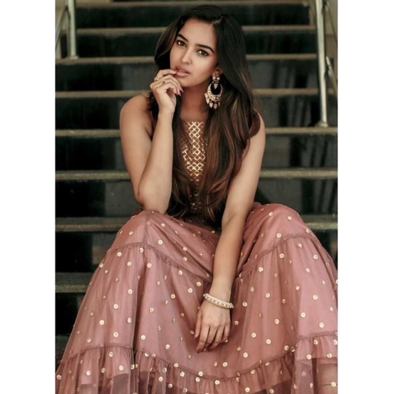 (Courtesy: Instagram) రంగస్థలం చిత్రంలో పూజిత ఆది పినిశెట్టి లవర్ పాత్రలో నటించింది. (Courtesy: Instagram) రంగస్థలం చిత్రంలో పూజిత ఆది పినిశెట్టి లవర్ పాత్రలో నటించింది.