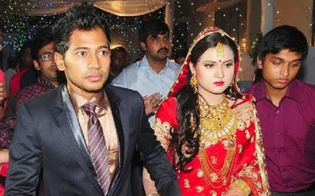 1. ಮುಷ್ಫೀಕರ್ ರಹೀಮ್: ಜನ್ನತಲ್ ಕಿಫಾಯತ್ 1. ಮುಷ್ಫೀಕರ್ ರಹೀಮ್: ಜನ್ನತಲ್ ಕಿಫಾಯತ್