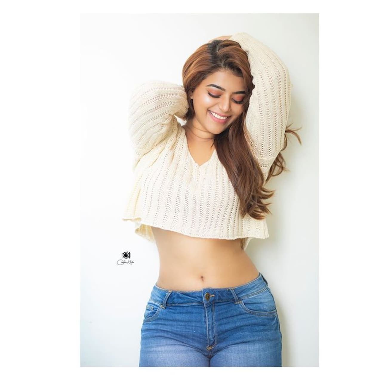 (Courtesy: Instagram)యామిని భాస్కర్ ఇప్పుడిప్పుడే టాలీవుడ్ లో అవకాశాలు అందుకుంటోంది (Courtesy: Instagram)యామిని భాస్కర్ ఇప్పుడిప్పుడే టాలీవుడ్ లో అవకాశాలు అందుకుంటోంది