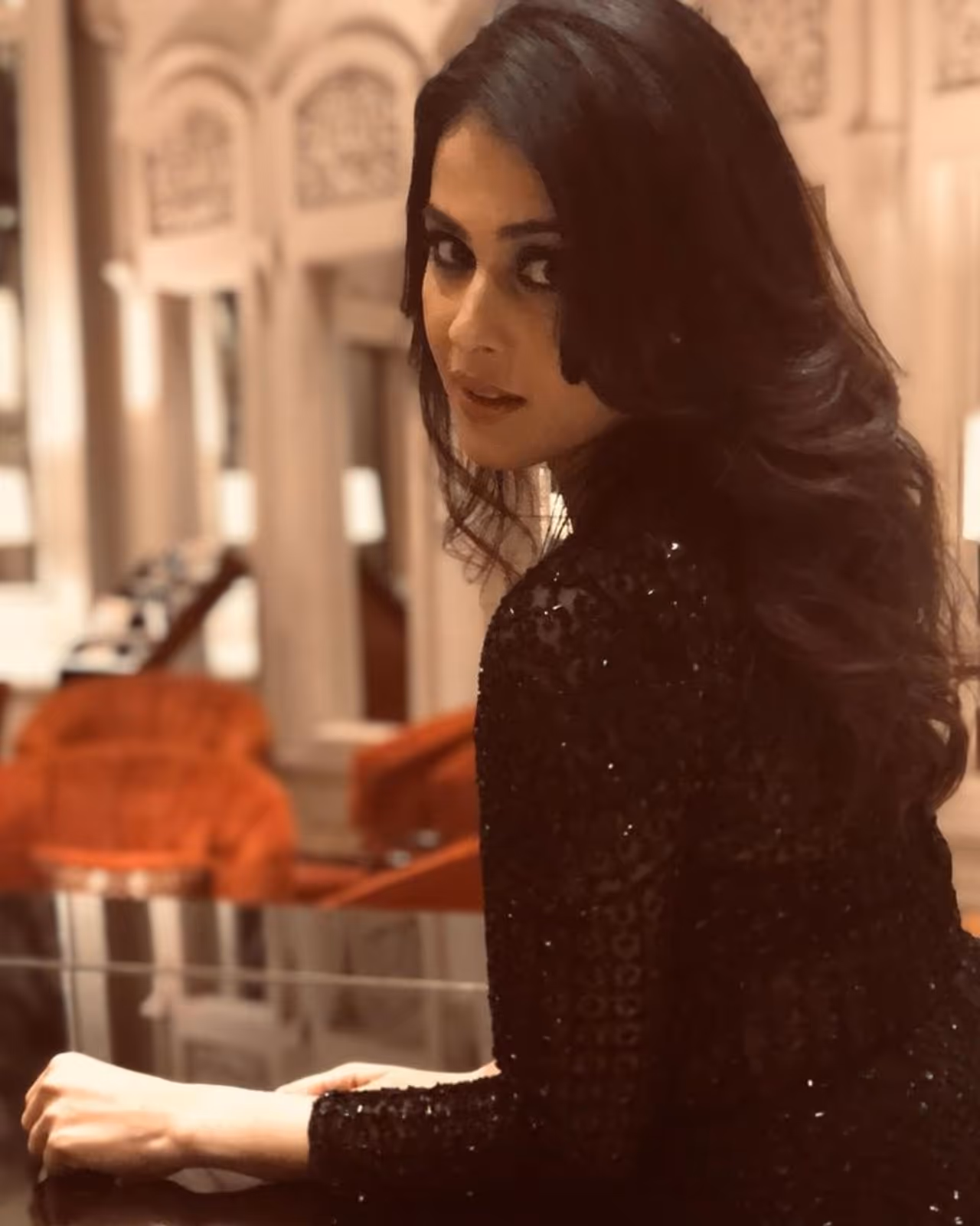 கறுப்புத்தான் எனக்கு பிடிச்ச கலரு கறுப்புத்தான் எனக்கு பிடிச்ச கலரு