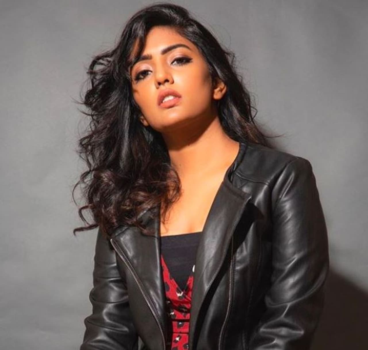 அழகு பதுமையில் கலக்கல் கிளிக் அழகு பதுமையில் கலக்கல் கிளிக்