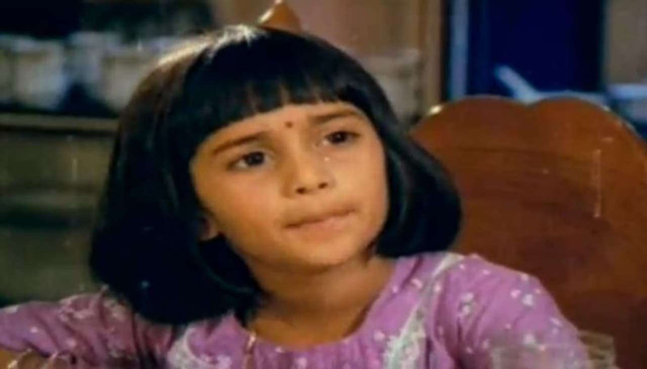 குட்டி பெண் ஷாலினி குட்டி பெண் ஷாலினி