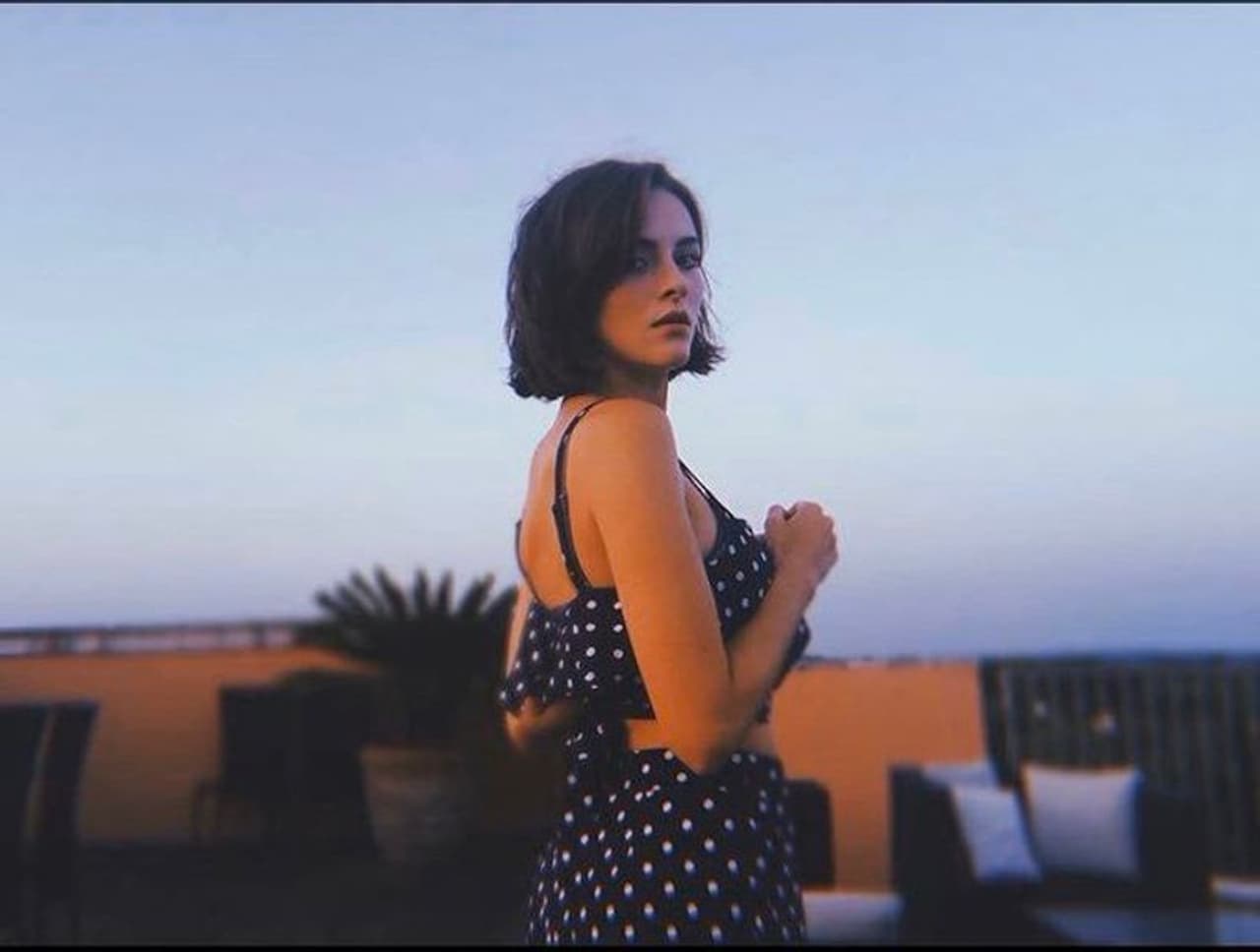 ఆర్ఆర్ఆర్ లో ఎన్టీఆర్ సరసన ఎవరు నటిస్తున్నారనే విషయంపై క్లారిటీ వచ్చేసింది. ఆర్ఆర్ఆర్ లో ఎన్టీఆర్ సరసన ఎవరు నటిస్తున్నారనే విషయంపై క్లారిటీ వచ్చేసింది.