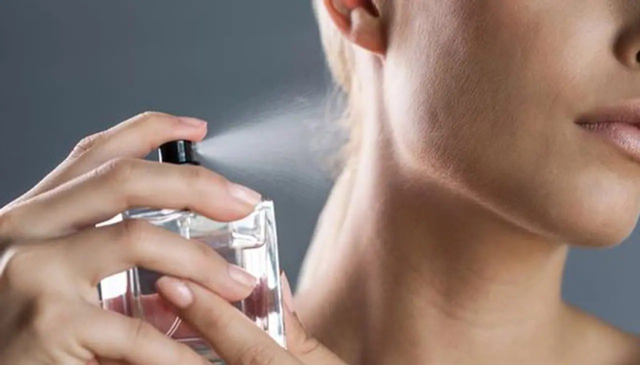 <p style="text align: justify;">The most common fact that we might not know, the night is the best time to apply deodorant. Knowingly or unknowingly, we have been making these 5 mistakes which we need to rectify.</p>