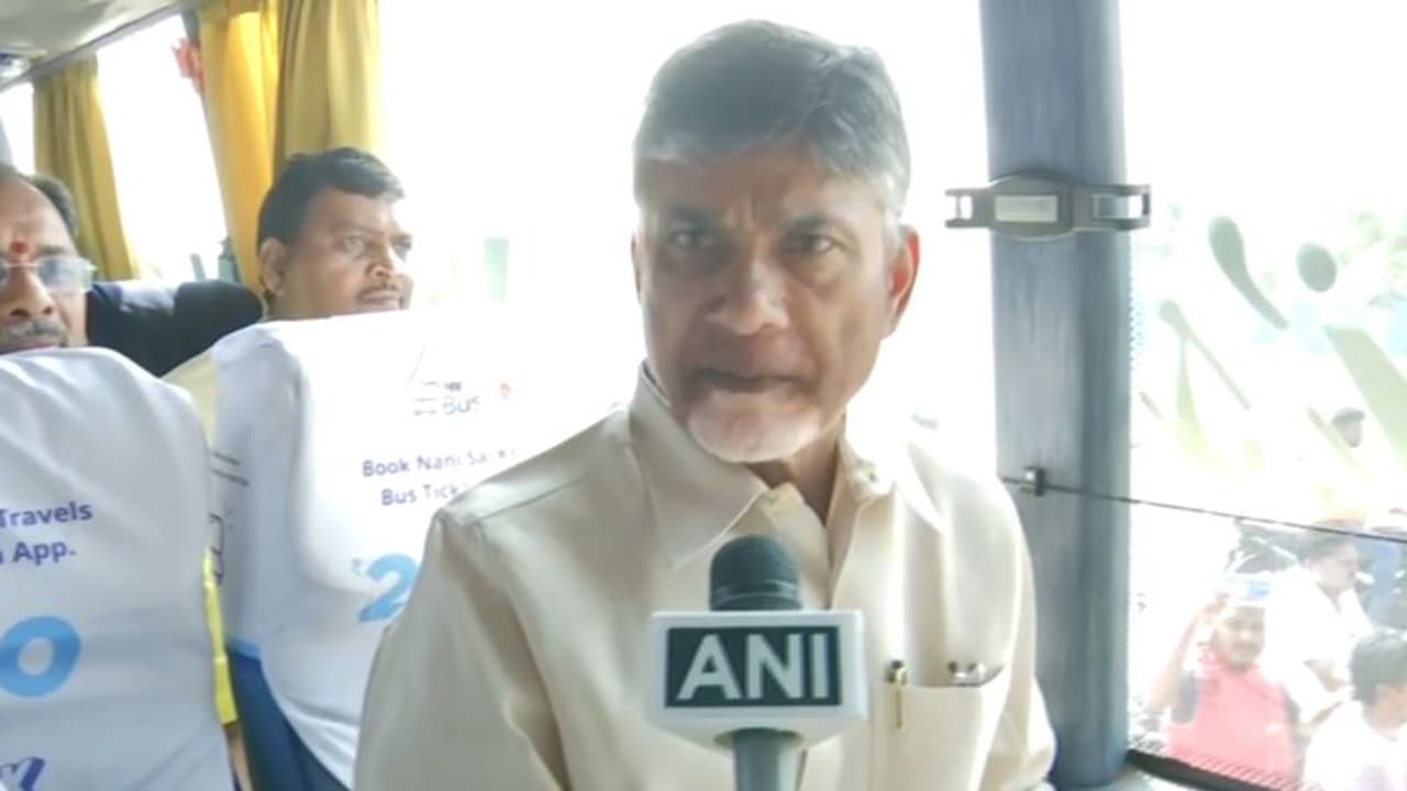 <p>ఆంధ్రప్రదేశ్ రాజకీయాల్లో ప్రస్తుతం టీడీపీ పై చర్చ నడుస్తుంది. జగన్ మోహన్ రెడ్డి ముఖ్యమంత్రి అయ్యాక బహుశా తెలుగుదేశం పార్టీ వ్యవహారాల గురించి ఈ స్థాయిలో చర్చ జరగడం ఇదే మొదటిసారి కాబోలు. రాష్ట్రంలో ప్రస్తుతం నెలకొన్న రాజకీయ పరిస్థితుల దృష్ట్యా టీడీపీ అంతర్గత వ్యవహారం గురించి ఈ స్థాయిలో చర్చ నడుస్తుంది. </p> <p>ఆంధ్రప్రదేశ్ రాజకీయాల్లో ప్రస్తుతం టీడీపీ పై చర్చ నడుస్తుంది. జగన్ మోహన్ రెడ్డి ముఖ్యమంత్రి అయ్యాక బహుశా తెలుగుదేశం పార్టీ వ్యవహారాల గురించి ఈ స్థాయిలో చర్చ జరగడం ఇదే మొదటిసారి కాబోలు. రాష్ట్రంలో ప్రస్తుతం నెలకొన్న రాజకీయ పరిస్థితుల దృష్ట్యా టీడీపీ అంతర్గత వ్యవహారం గురించి ఈ స్థాయిలో చర్చ నడుస్తుంది. </p>