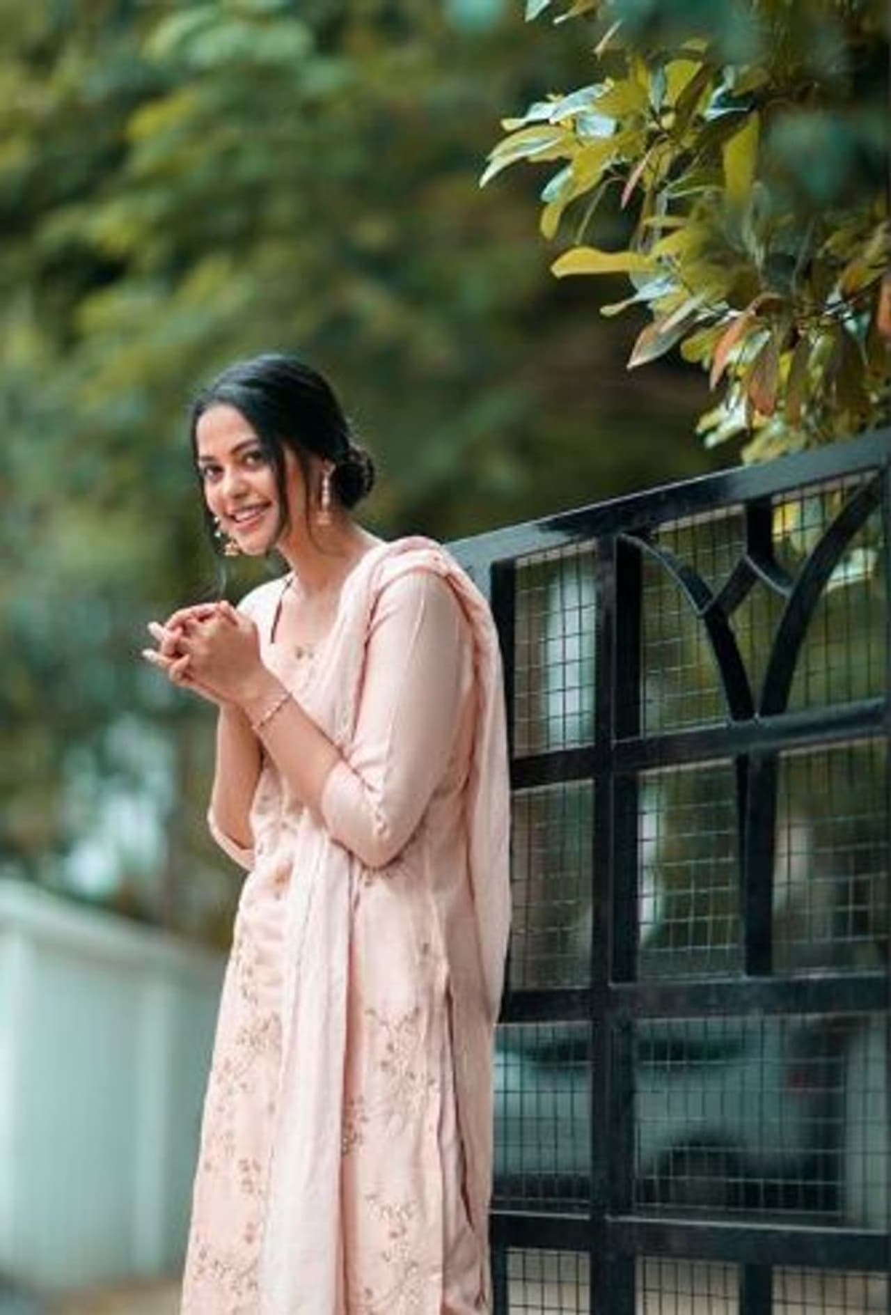 சல்வாரில் செம்ம அழகு