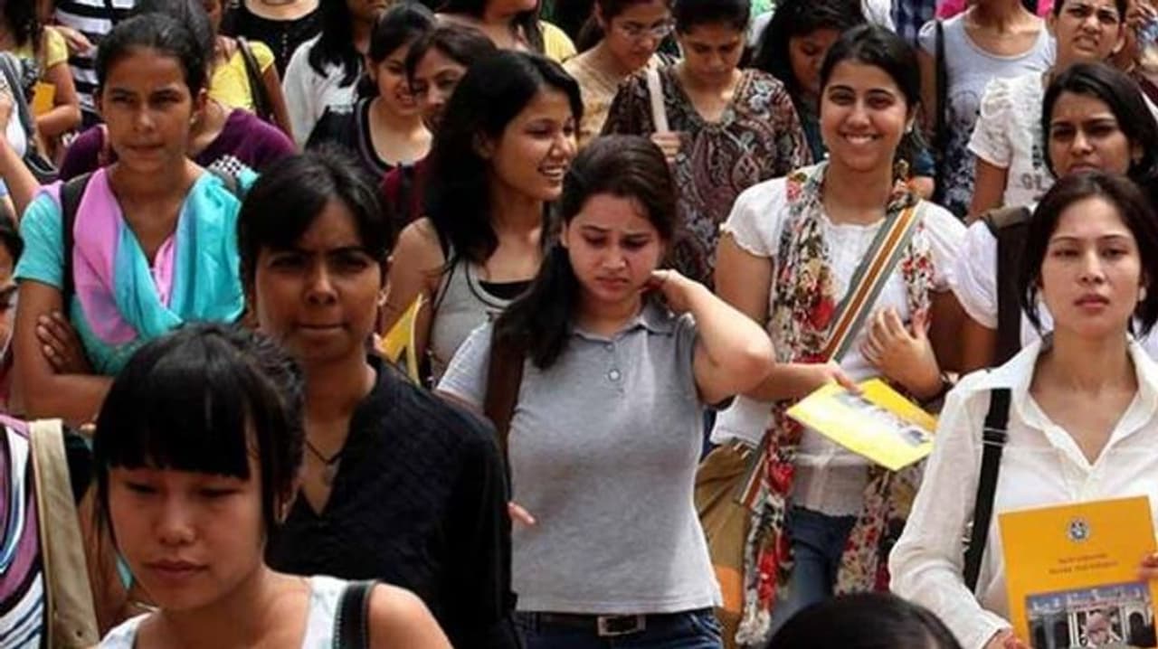 পাঁচ বছরে চাকরিহারা ১ লক্ষ পাঁচ বছরে চাকরিহারা ১ লক্ষ