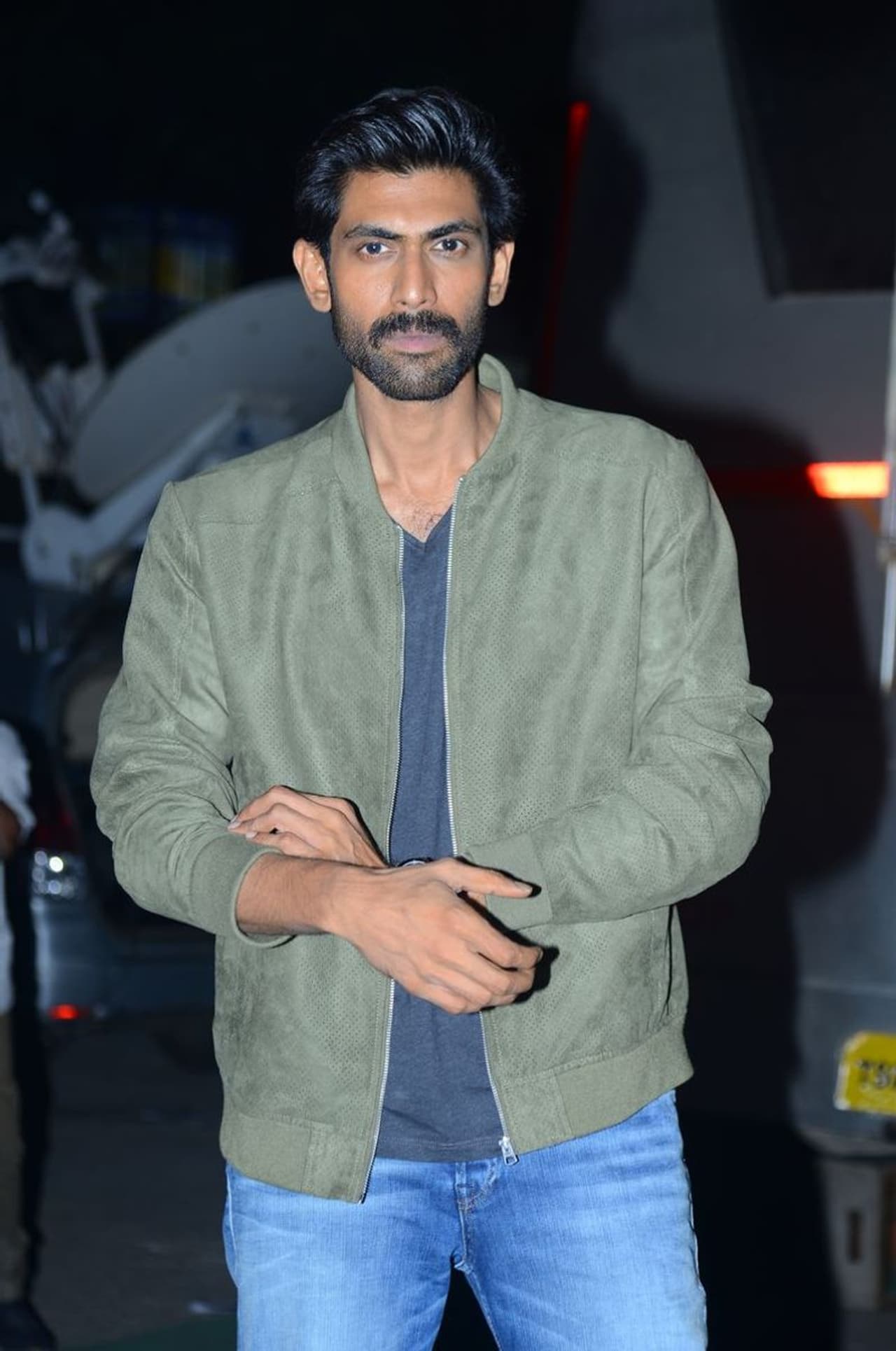 జైలవకుశ ఫేమ్ దర్శకుడు బాబీ ఈ చిత్రాన్ని తెరకెక్కిస్తున్నాడు. ఈ చిత్రంపై మంచి బజ్ నెలకొంది ఉంది. జైలవకుశ ఫేమ్ దర్శకుడు బాబీ ఈ చిత్రాన్ని తెరకెక్కిస్తున్నాడు. ఈ చిత్రంపై మంచి బజ్ నెలకొంది ఉంది.