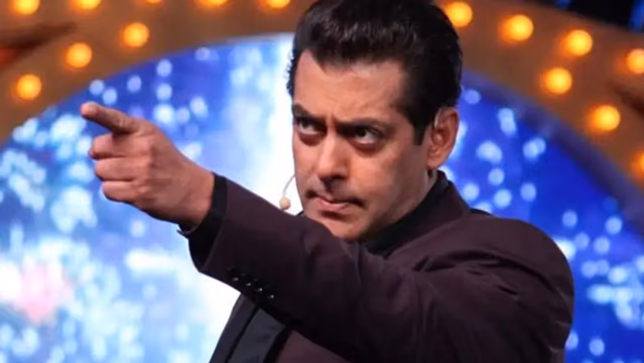 <p style="text align: justify;">Salman Khan is known for his witty remarks and aggressive behaviour that some times lands him in trouble. Yet again Salman has a sassy reply for a troll who asked him if he have a 17 year old daughter in Dubai.</p> <p style="text align: justify;">Salman Khan is known for his witty remarks and aggressive behaviour that some times lands him in trouble. Yet again Salman has a sassy reply for a troll who asked him if he have a 17 year old daughter in Dubai.</p>