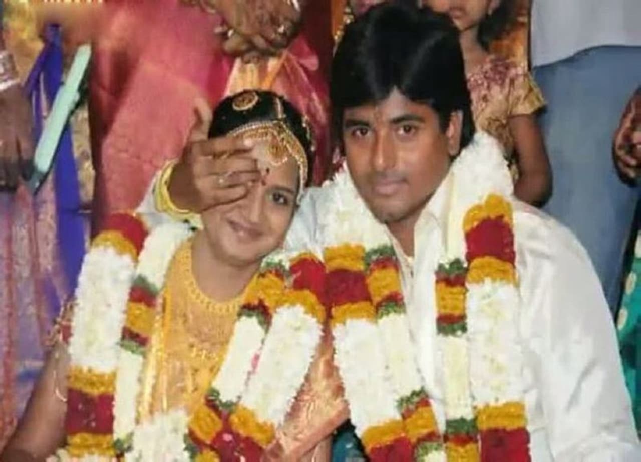 ಕಾಲಿವುಡ್ ಟಾಪ್ ಪಟ್ಟಿಯಿಂದ ಇಳಿಯದ ನಟ ಶಿವಕಾರ್ತಿಕೇಯನ್. ಕಾಲಿವುಡ್ ಟಾಪ್ ಪಟ್ಟಿಯಿಂದ ಇಳಿಯದ ನಟ ಶಿವಕಾರ್ತಿಕೇಯನ್.