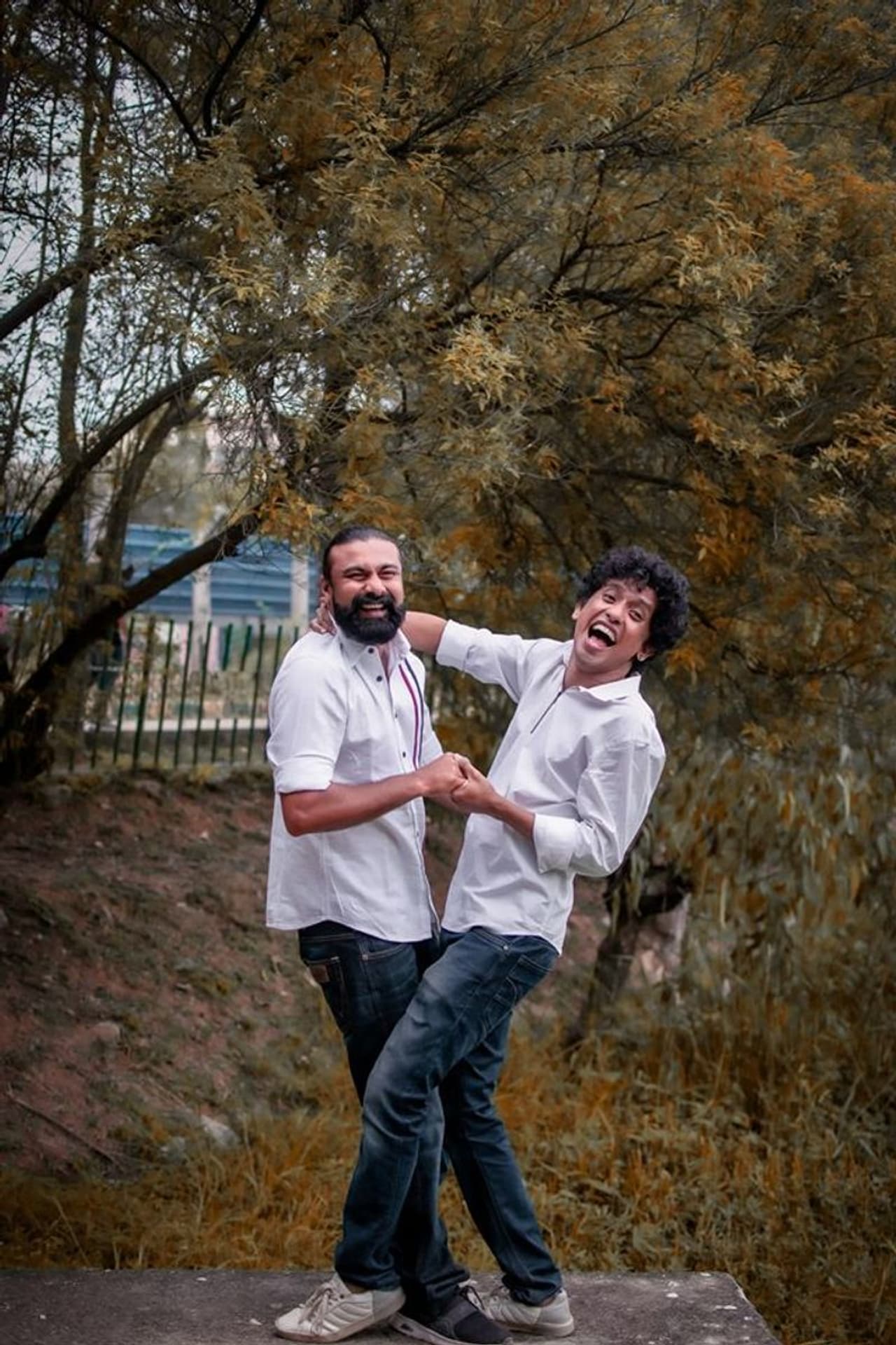 32 ವರ್ಷದ ನಿವೇದ್ ಆ್ಯಂಟನಿ ಹಾಗೂ 27 ವರ್ಷದ ಅಬ್ದುಲ್ ರಹೀಂ ಇಬ್ಬರೂ ಕೇರಳದವರು. 32 ವರ್ಷದ ನಿವೇದ್ ಆ್ಯಂಟನಿ ಹಾಗೂ 27 ವರ್ಷದ ಅಬ್ದುಲ್ ರಹೀಂ ಇಬ್ಬರೂ ಕೇರಳದವರು.