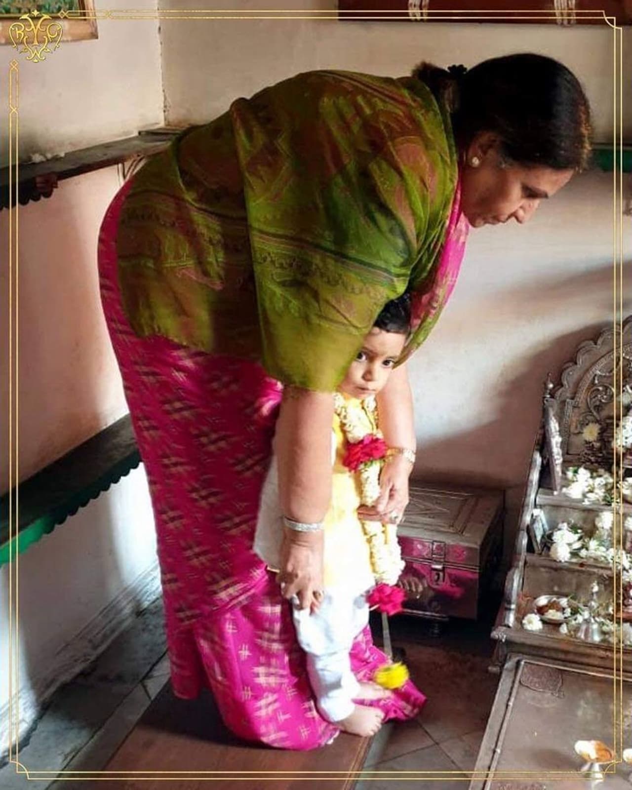 ತುಂಬಾ ಸರಳವಾಗಿ ವರ್ಧಂತಿ ಮಹೋತ್ಸವ ಆಚರಿಸಲಾಯಿತು. ತುಂಬಾ ಸರಳವಾಗಿ ವರ್ಧಂತಿ ಮಹೋತ್ಸವ ಆಚರಿಸಲಾಯಿತು.