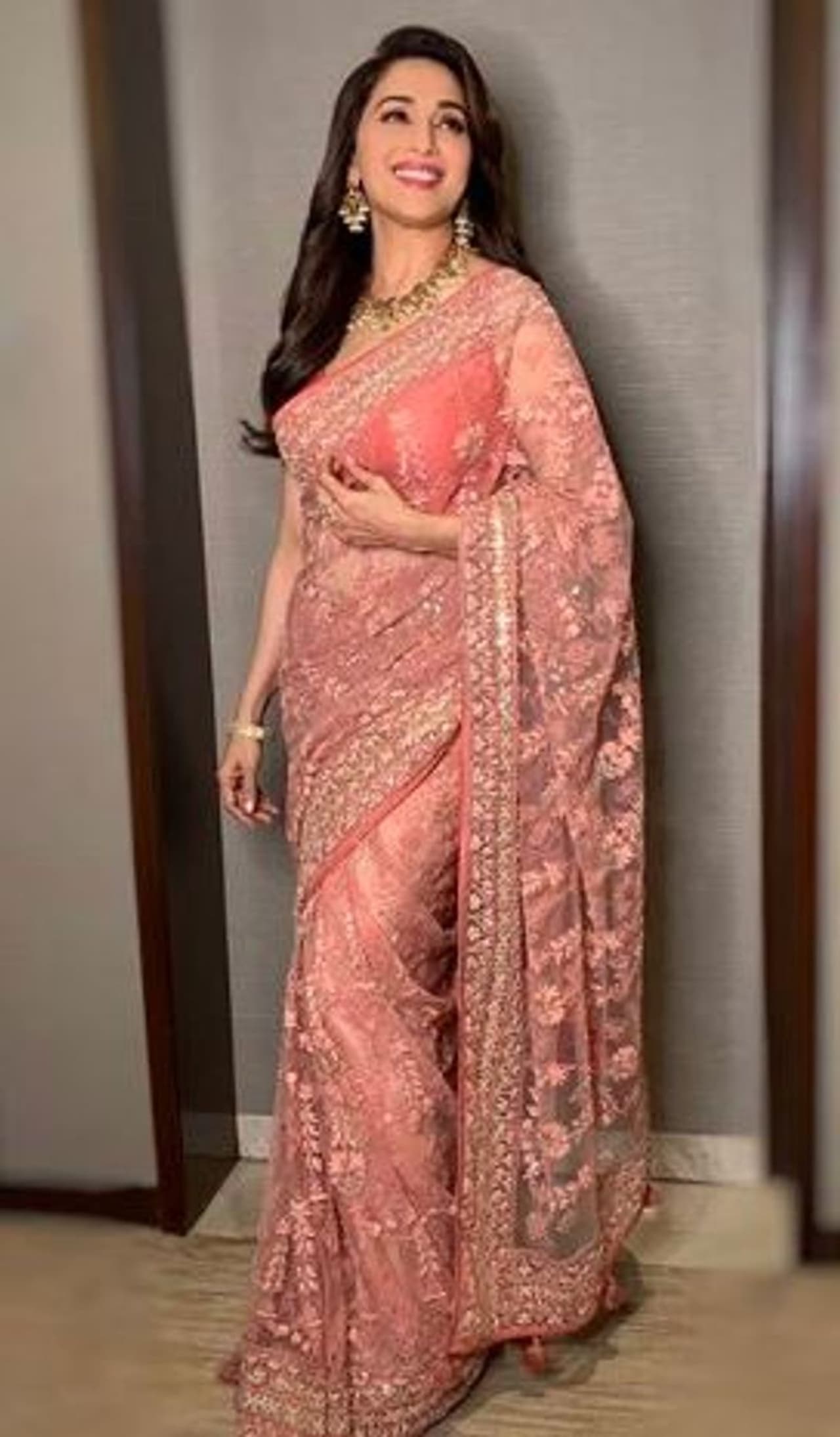 அழகே... அழகே... அழகே... அழகே...