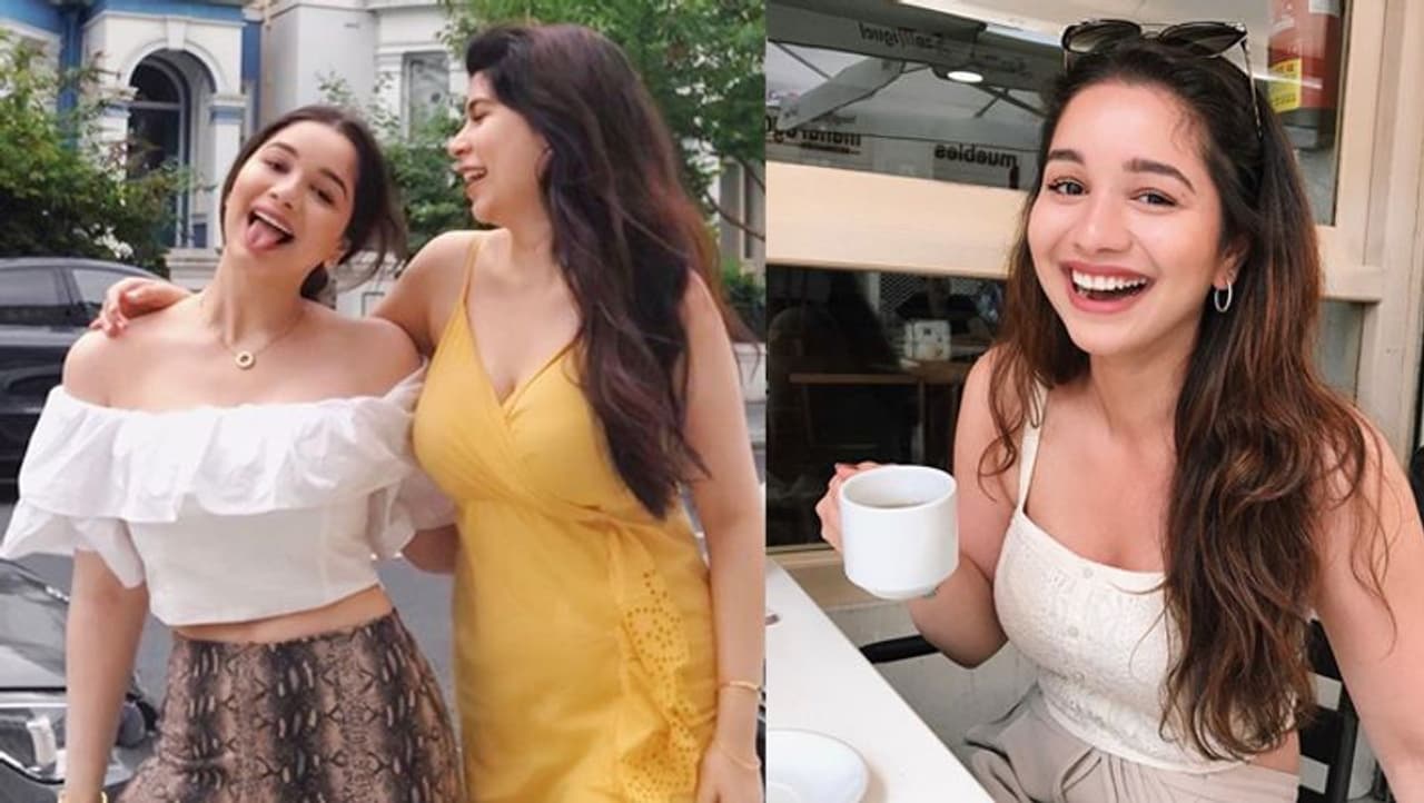 <p>సారా టెండూల్కర్ కాఫీ తాగుతున్న ఫోటోను షేర్ చేసింది. దానికి ఓ నెటిజన్... ‘మీ నాన్న సంపాదించిన డబ్బు వేస్ట్ చేస్తున్నావ్’ అంటూ సారాకి మెసేజ్ చేసింది...</p> <p>సారా టెండూల్కర్ కాఫీ తాగుతున్న ఫోటోను షేర్ చేసింది. దానికి ఓ నెటిజన్... ‘మీ నాన్న సంపాదించిన డబ్బు వేస్ట్ చేస్తున్నావ్’ అంటూ సారాకి మెసేజ్ చేసింది...</p>