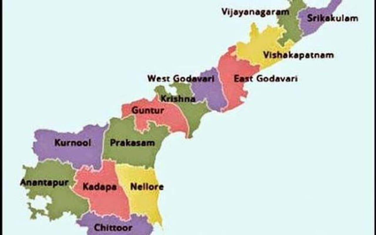 <p>ఆంధ్రప్రదేశ్ రాజకీయాల్లో అనేక ఆశ్చర్యకరమైన పరిణామాలు చోటు చేసుకుంటున్నాయి. నేటి రాజకీయ పరిస్థితులకు, రేపటి పరిణామాలకు అసలు పొంతన లేకుండా చాల డైనమిక్ గా మారుతున్నాయి. కరోనా వేళ కూడా ఆంధ్రప్రదేశ్ లో ఇప్పుడప్పుడు ఎన్నికలు సమీపంలో కూడా లేకున్నప్పటికీ...... రాజకీయ వాతావరణం మాత్రం హాట్ హాట్ గా ఉంటుంది. </p> <p>ఆంధ్రప్రదేశ్ రాజకీయాల్లో అనేక ఆశ్చర్యకరమైన పరిణామాలు చోటు చేసుకుంటున్నాయి. నేటి రాజకీయ పరిస్థితులకు, రేపటి పరిణామాలకు అసలు పొంతన లేకుండా చాల డైనమిక్ గా మారుతున్నాయి. కరోనా వేళ కూడా ఆంధ్రప్రదేశ్ లో ఇప్పుడప్పుడు ఎన్నికలు సమీపంలో కూడా లేకున్నప్పటికీ...... రాజకీయ వాతావరణం మాత్రం హాట్ హాట్ గా ఉంటుంది. </p>