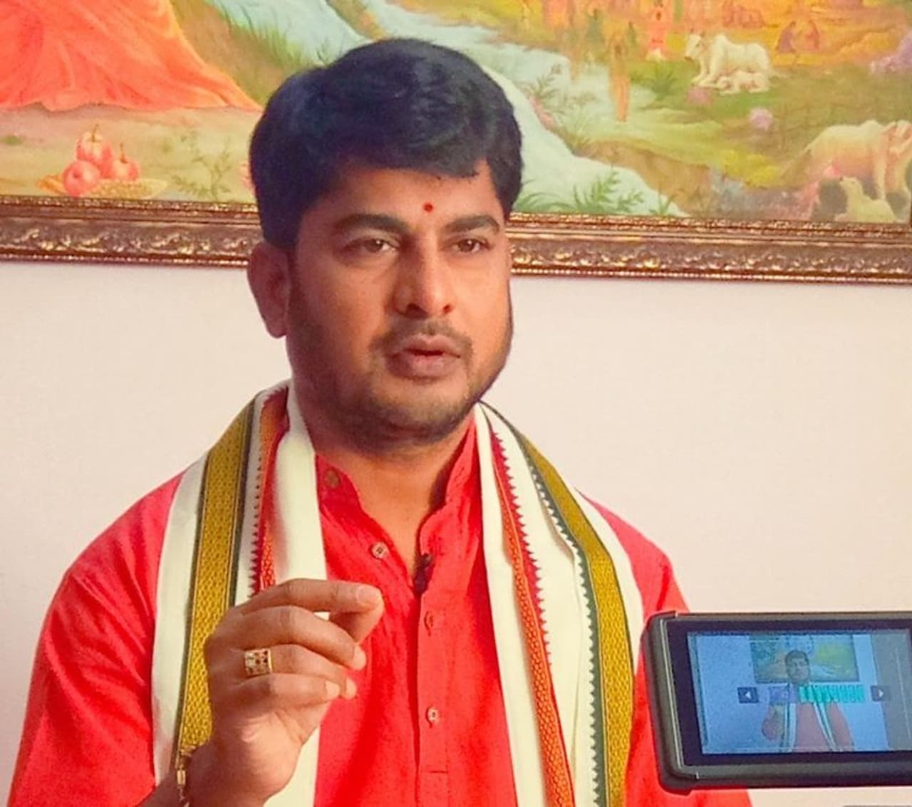 <p> డా.యం.ఎన్.చార్య ప్రముఖ అంతర్జాతీయ జ్యోతిష ,జాతక,వాస్తు శాస్త్ర పండితులు శ్రీమన్నారాయణ ఉపాసకులు. సునంద రాజన్ జ్యోతిష ,జాతక,వాస్తు కేంద్రం.తార్నాక హైదరాబాద్ ఫోన్: 9440611151</p> <p> డా.యం.ఎన్.చార్య ప్రముఖ అంతర్జాతీయ జ్యోతిష ,జాతక,వాస్తు శాస్త్ర పండితులు శ్రీమన్నారాయణ ఉపాసకులు. సునంద రాజన్ జ్యోతిష ,జాతక,వాస్తు కేంద్రం.తార్నాక హైదరాబాద్ ఫోన్: 9440611151</p>