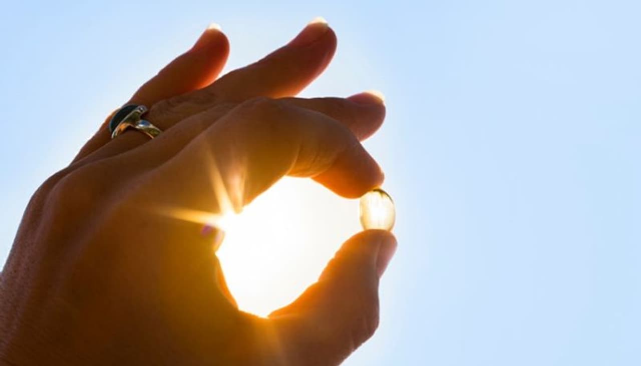 <p>ಸನ್‌ಶೈನ್ ವಿಟಮಿನ್ ಎಂದು ಕರೆಯಲ್ಪಡುವ ವಿಟಮಿನ್ ಡಿ ಮನುಷ್ಯನ ದೇಹಕ್ಕೆ ಅತೀ ಅಗತ್ಯ.</p>