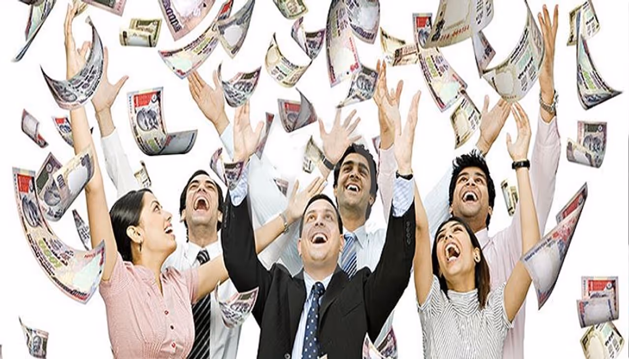 న్యూఢిల్లీ: ఒకనాడు రూ. వేల కోట్లకు అధిపతులుగా రాజభోగాలు అనుభవించి, వ్యాపార సామ్రాజ్యాలను శాసించారు. ఇప్పుడు సీన్ తిరగబడింది. చాలామంది భారతీయ కుబేరులు అప్పుల ఊబిలో కూరుకుపోయి, సంపద పోగొట్టుకున్నారు. కొందరి కంపెనీలు దివాళా బాటలో పయనిస్తున్నాయి. న్యూఢిల్లీ: ఒకనాడు రూ. వేల కోట్లకు అధిపతులుగా రాజభోగాలు అనుభవించి, వ్యాపార సామ్రాజ్యాలను శాసించారు. ఇప్పుడు సీన్ తిరగబడింది. చాలామంది భారతీయ కుబేరులు అప్పుల ఊబిలో కూరుకుపోయి, సంపద పోగొట్టుకున్నారు. కొందరి కంపెనీలు దివాళా బాటలో పయనిస్తున్నాయి.