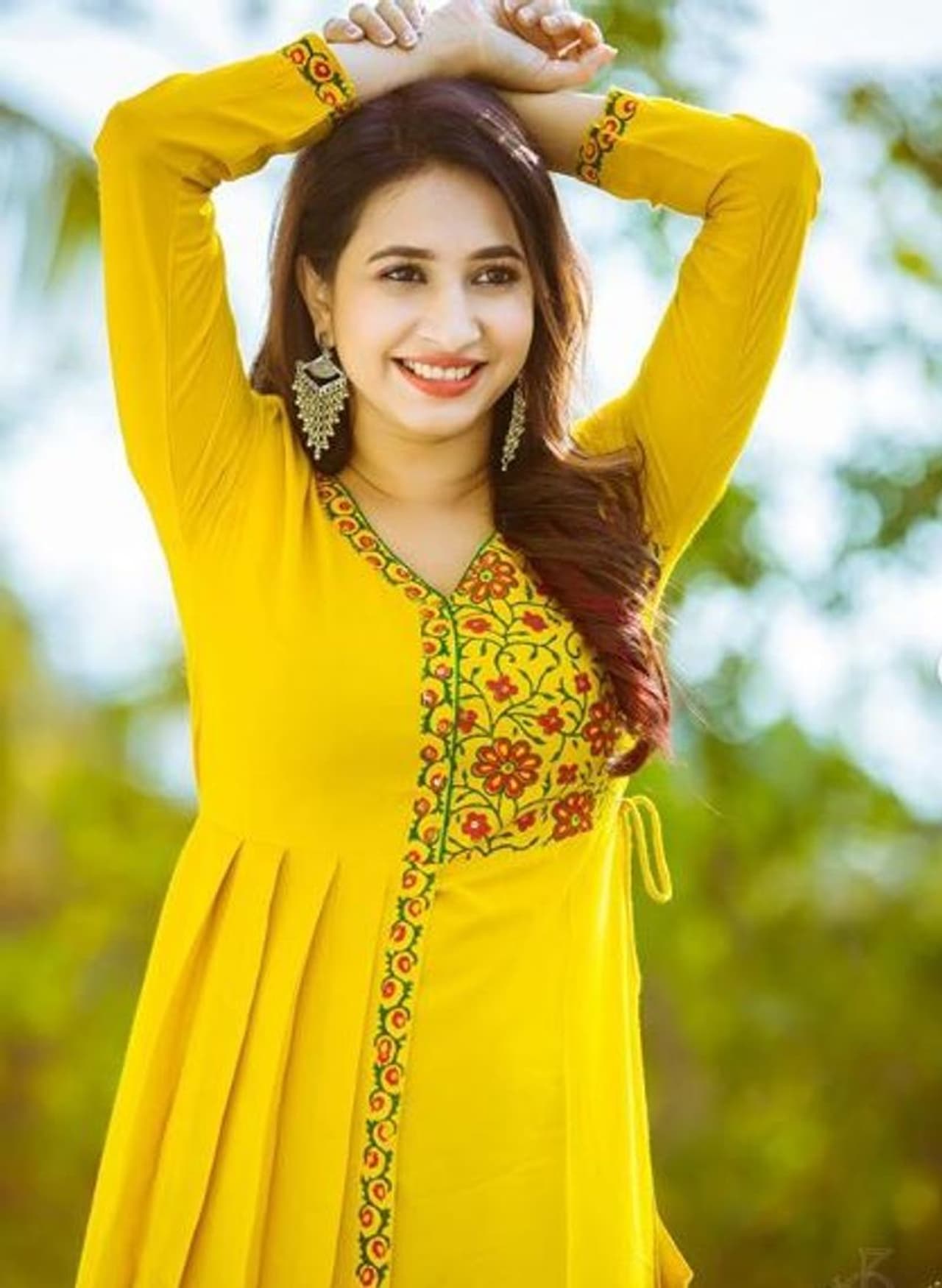 ಮಾನ್ವಿತಾ ಮೂಲತಃ ಮಂಗಳೂರಿನ ಹುಡುಗಿ. ಹುಟ್ಟಿದ್ದು ಏಪ್ರಿಲ್ 13,1992 ಮಾನ್ವಿತಾ ಮೂಲತಃ ಮಂಗಳೂರಿನ ಹುಡುಗಿ. ಹುಟ್ಟಿದ್ದು ಏಪ್ರಿಲ್ 13,1992