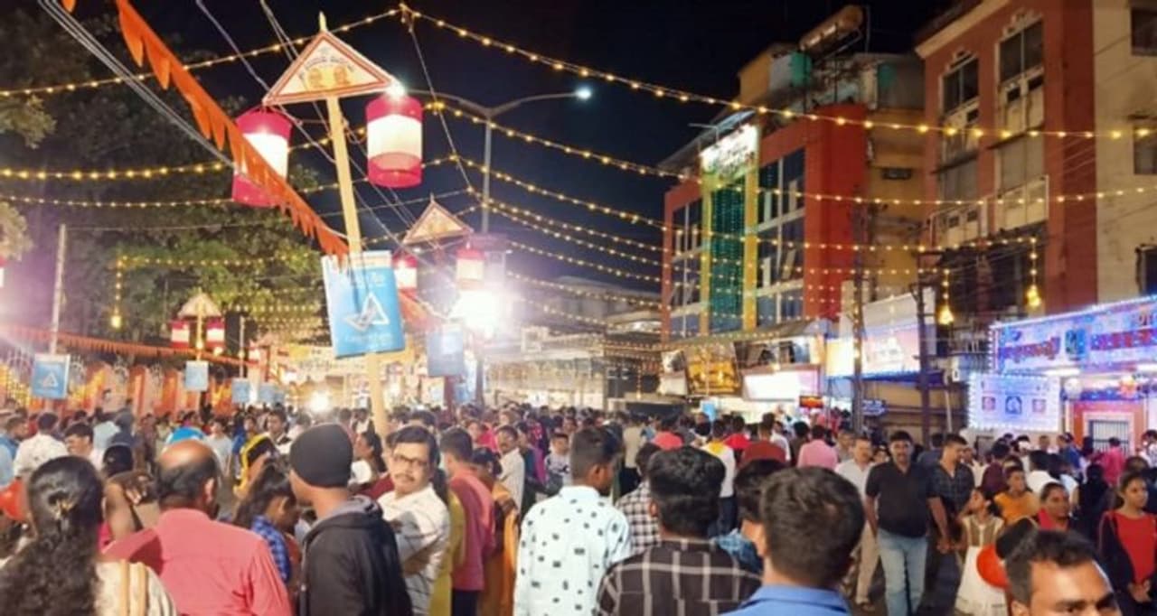 ಉಡುಪಿ ಪರ್ಯಾಯ ಸಂಭ್ರಮದಲ್ಲಿ ಸಾವಿರಾರು ಭಕ್ತರು ಪಾಲ್ಗೊಂಡು ಸುಂದರ ಕ್ಷಣಗಳಿಗೆ ಸಾಕ್ಷಿಯಾದರು.