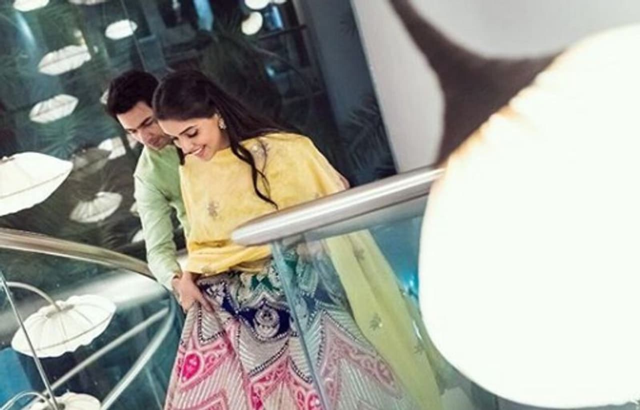 கணவருடன் அசின் கணவருடன் அசின்