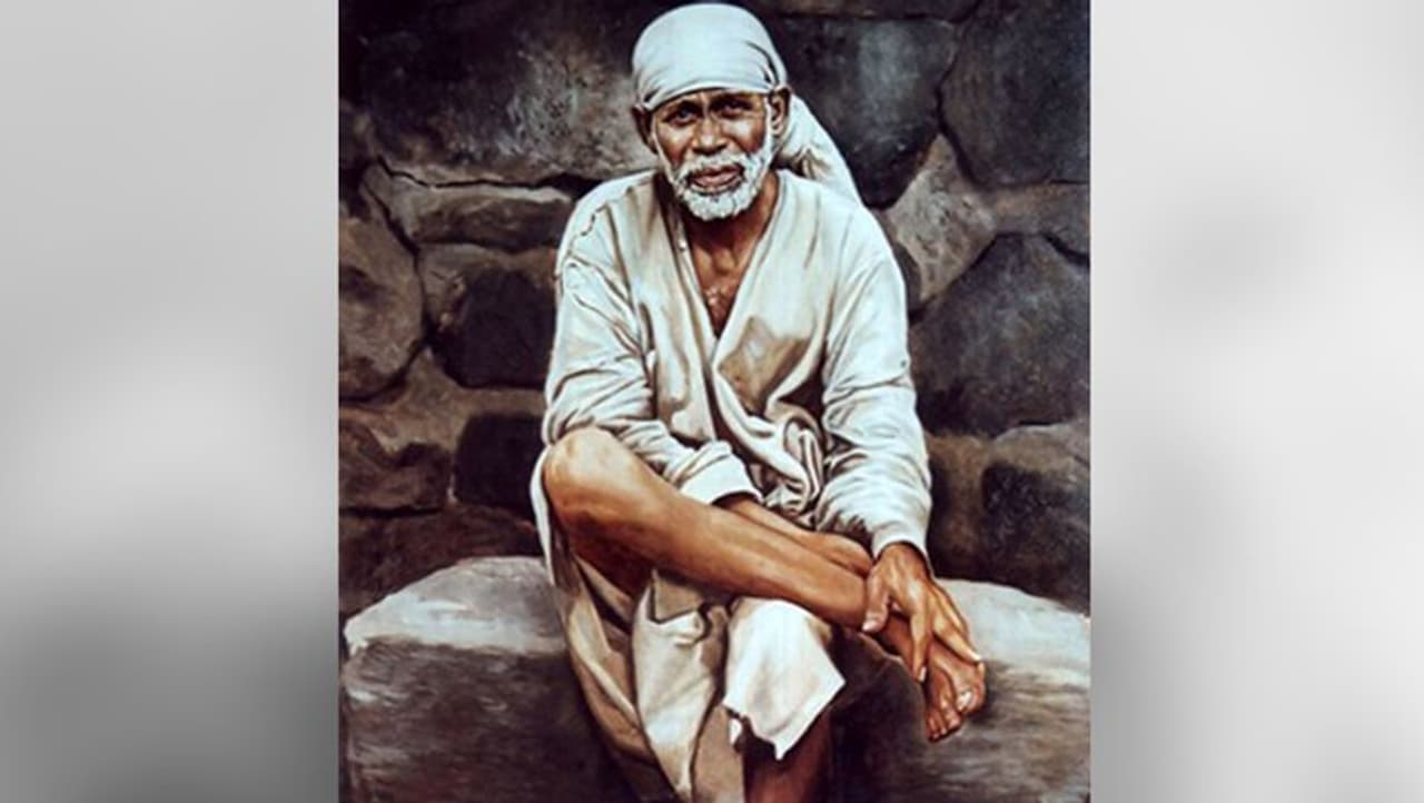 <p>లాక్ డౌన్ ఎఫెక్ట్ దేవాలయాలపై కూడ పడింది. తిరుపతి వెంకన్న తరహాలోనే షిరిడి సాయిబాబా దేవాలయం కూడ భారీగా ఆదాయాన్ని కోల్పోయింది. ఆలయం మూసివేతతో ప్రతిరోజూ రూ.1.5 కోట్లను ఈ ఆలయం కోల్పోయింది.</p> <p>లాక్ డౌన్ ఎఫెక్ట్ దేవాలయాలపై కూడ పడింది. తిరుపతి వెంకన్న తరహాలోనే షిరిడి సాయిబాబా దేవాలయం కూడ భారీగా ఆదాయాన్ని కోల్పోయింది. ఆలయం మూసివేతతో ప్రతిరోజూ రూ.1.5 కోట్లను ఈ ఆలయం కోల్పోయింది.</p>