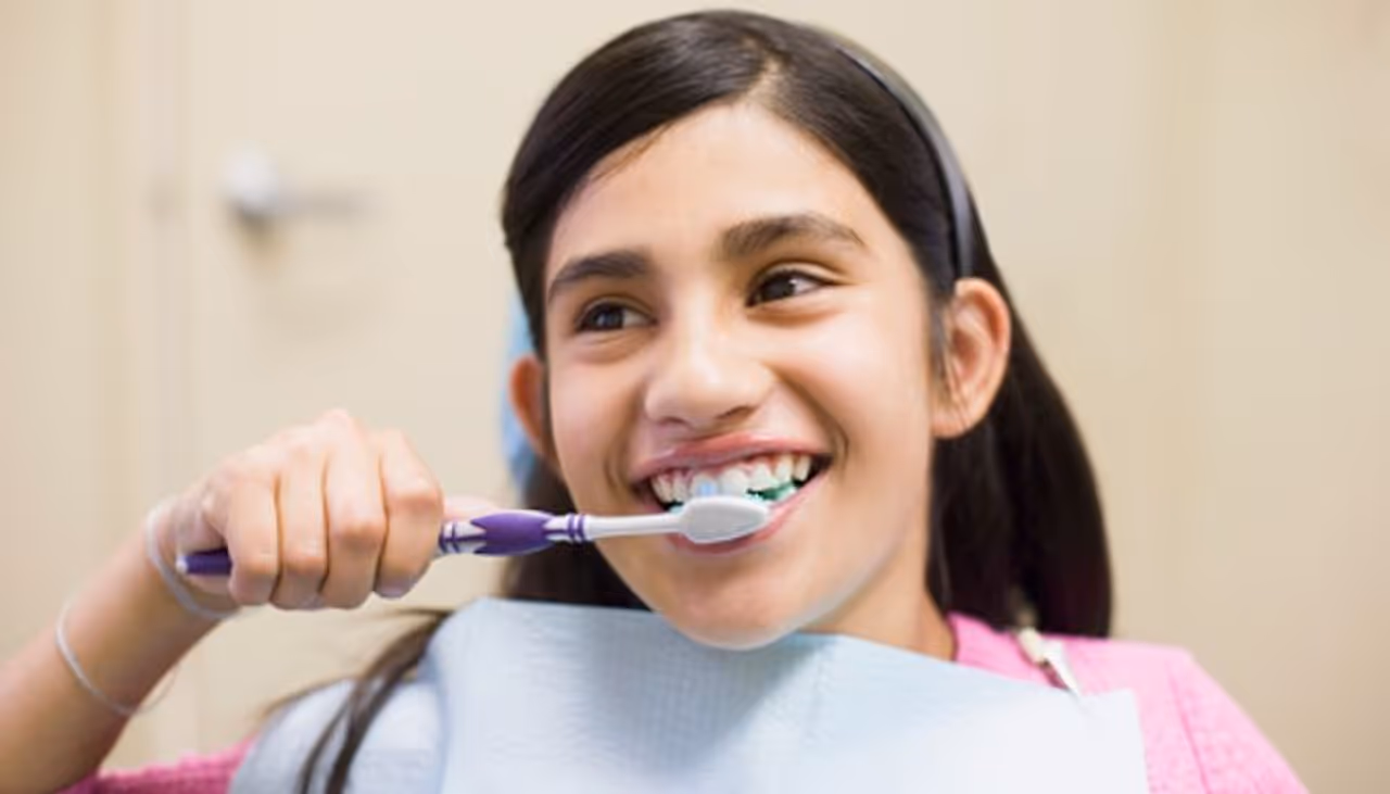 Risks of Using Too Much Toothpaste 