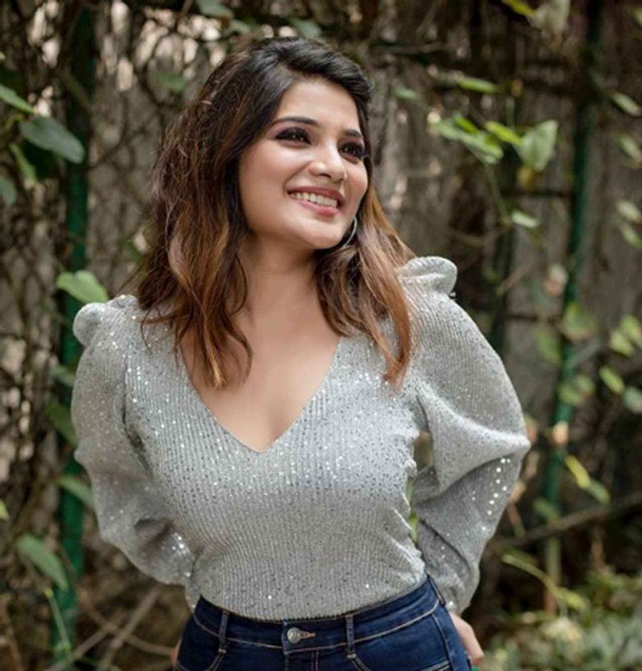 ஸ்டைலிஷ் லுக் ஸ்டைலிஷ் லுக்