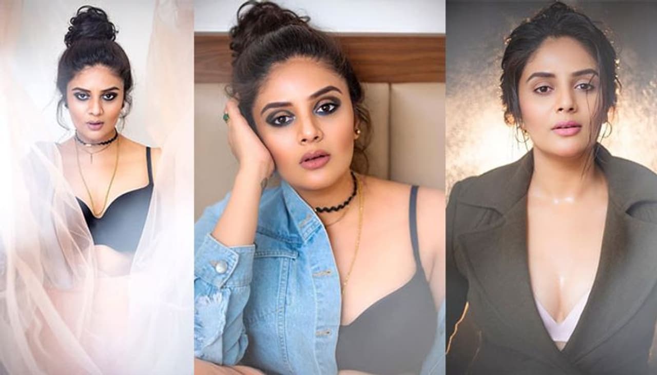 (Courtesy _ Instagram) బుల్లితెరపై హాట్ యాంకర్ గా గుర్తింపు తెచ్చుకోవడానికి ప్రయత్నిస్తోంది శ్రీముఖి.