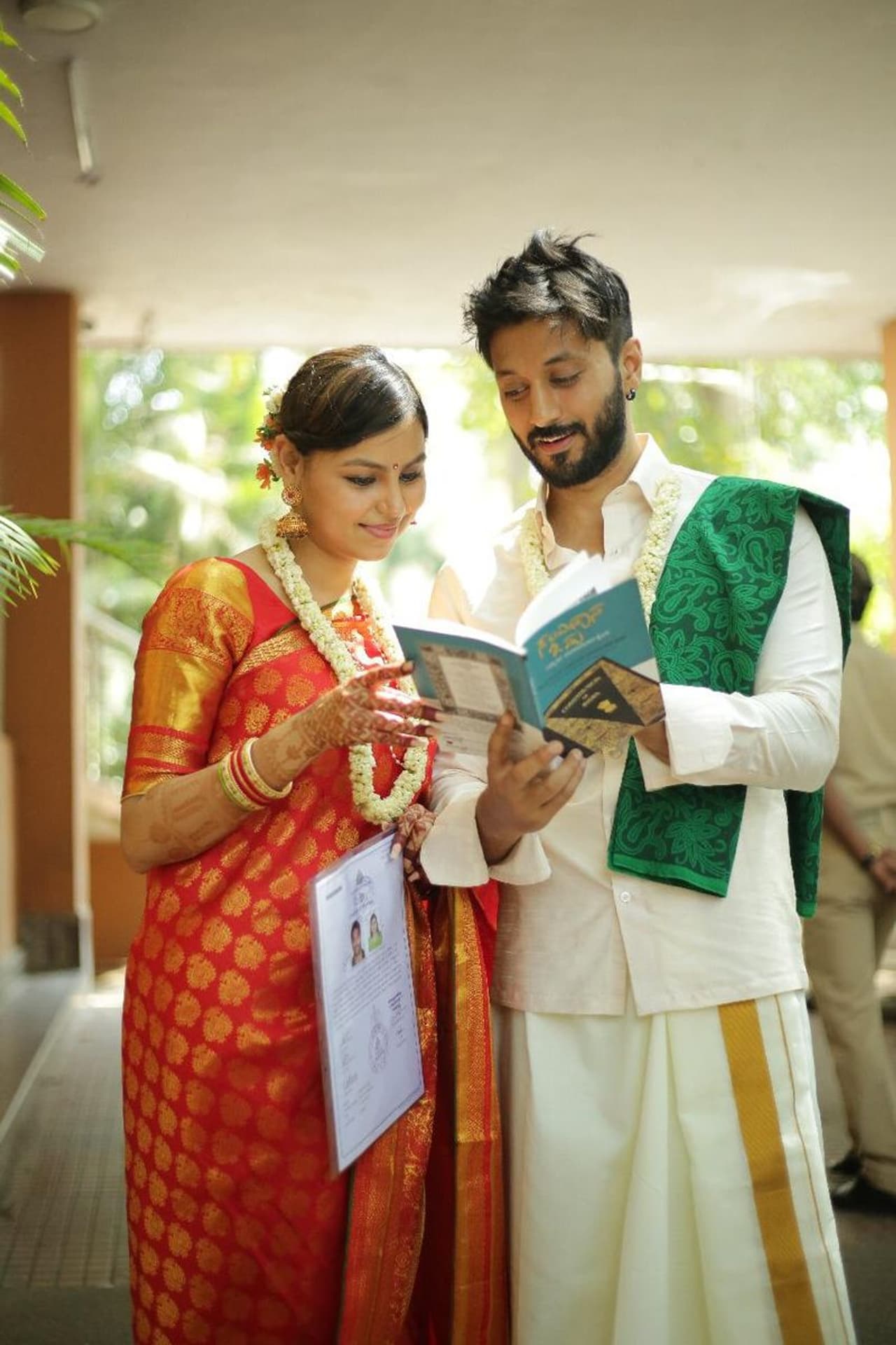 ಮೇಘ ಎಂಬುವರ ಜತೆ ಚೇತನ್ ವಿವಾಹ ನೆರವೇರಿದೆ. ಮೇಘ ಎಂಬುವರ ಜತೆ ಚೇತನ್ ವಿವಾಹ ನೆರವೇರಿದೆ.